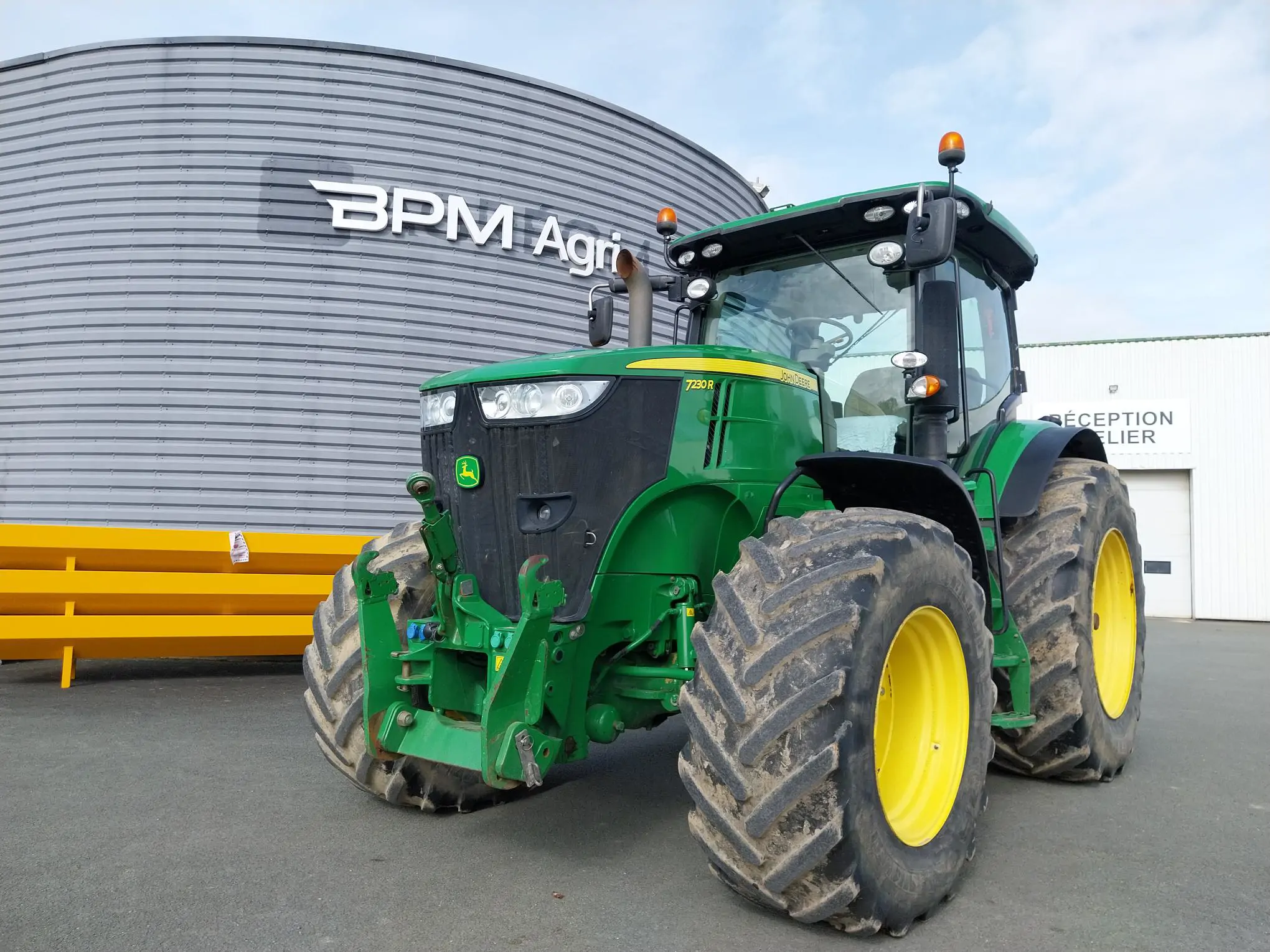 Image JOHN DEERE TRACTEUR JOHN DEERE 7230R