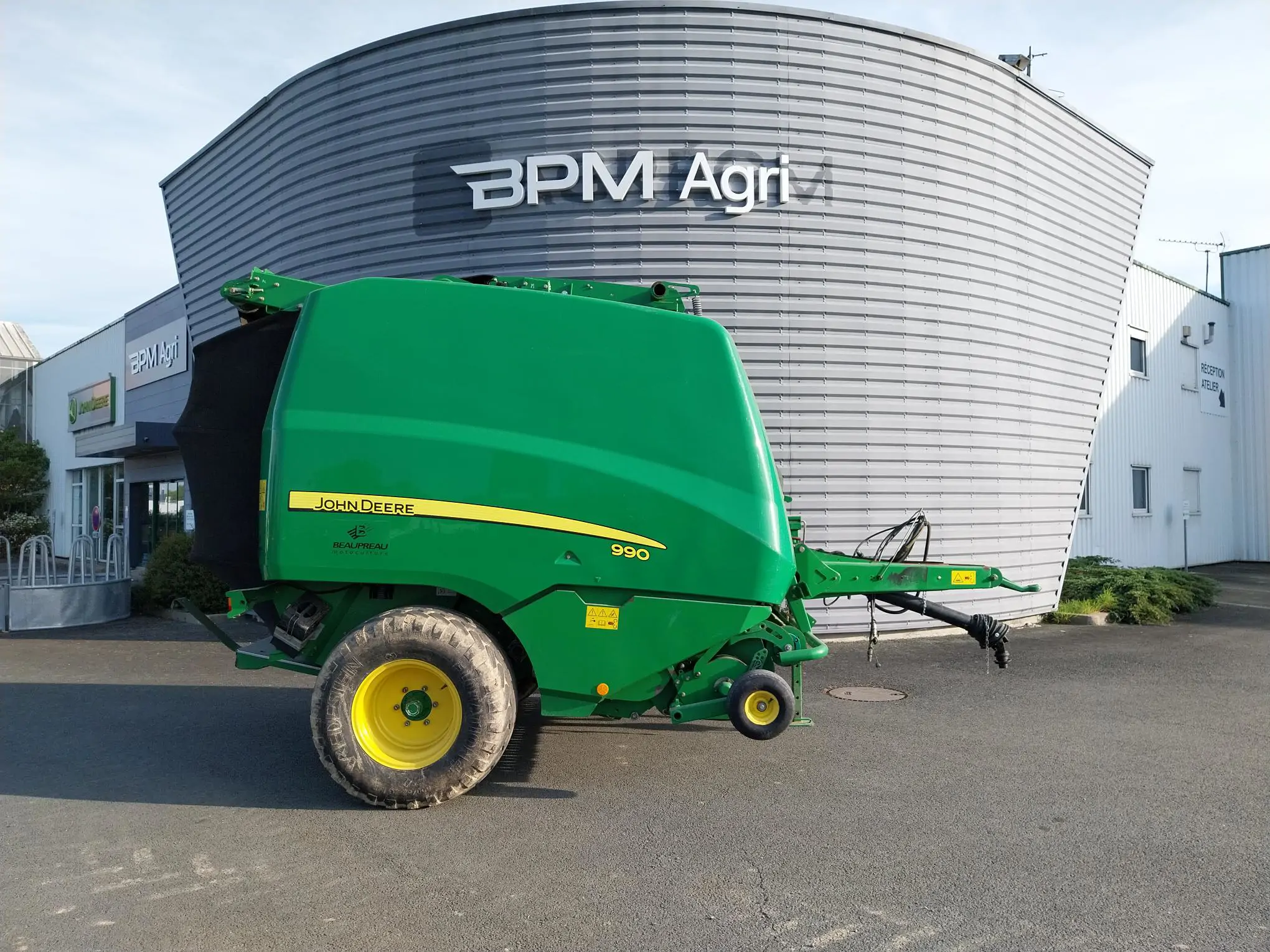 Image JOHN DEERE ROUND BALLER 990 HC