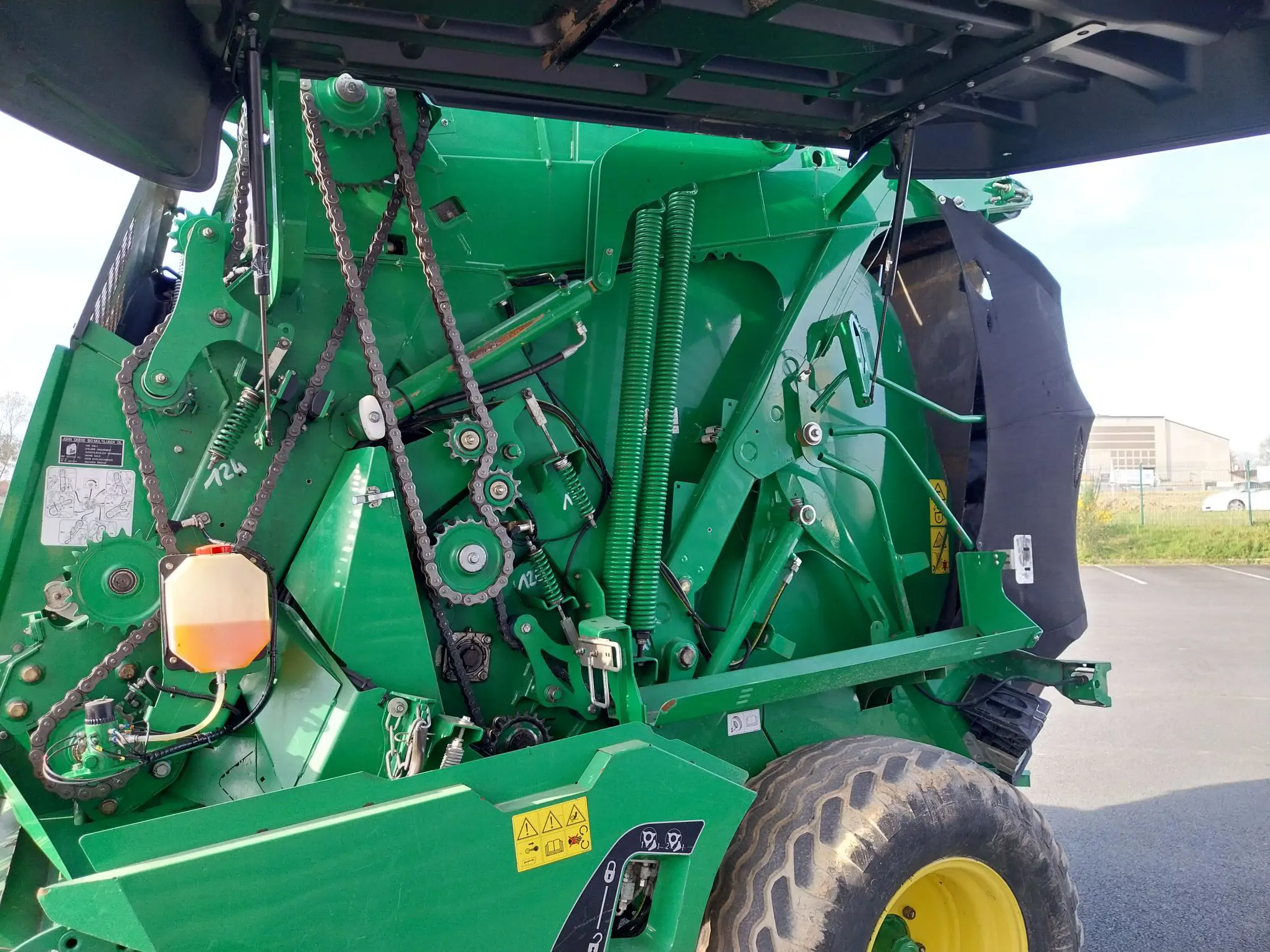 Image JOHN DEERE ROUND BALLER 990 HC