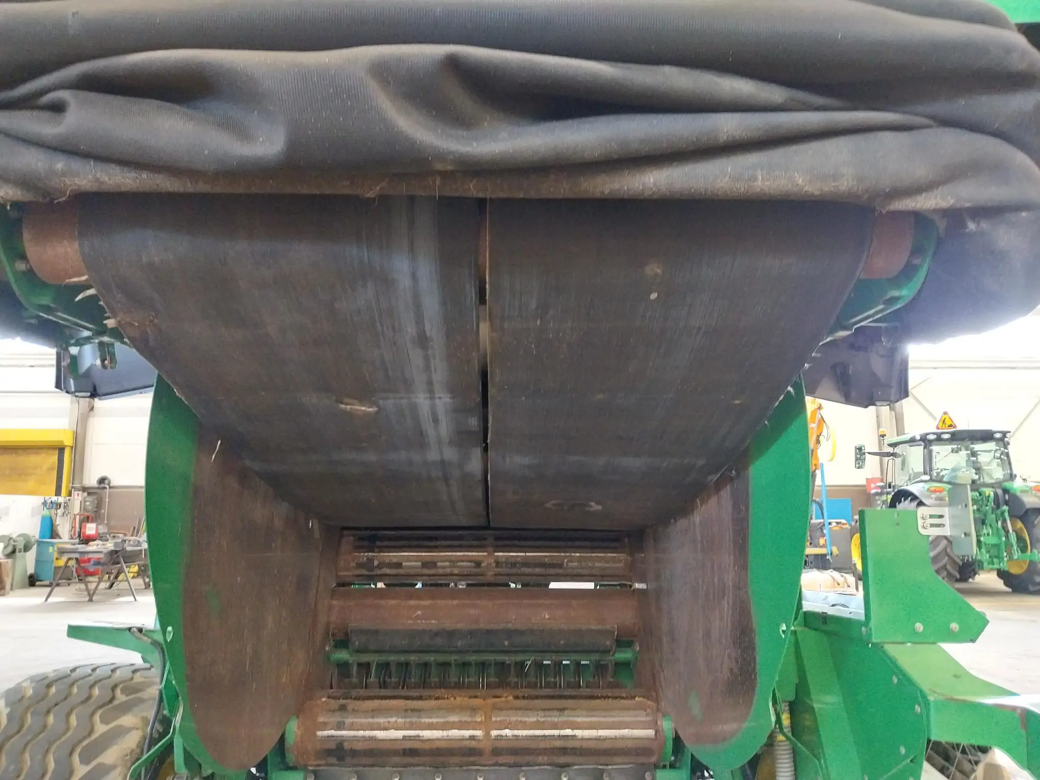 Image JOHN DEERE ROUND BALLER 990 HC