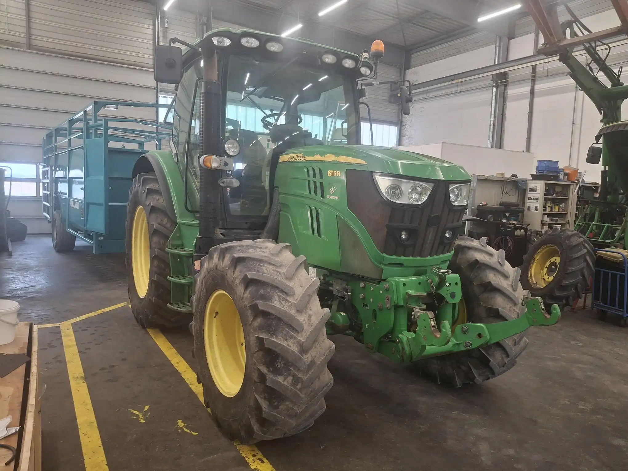Image JOHN DEERE TRA JD 6115R PR+PACK 460/85X38