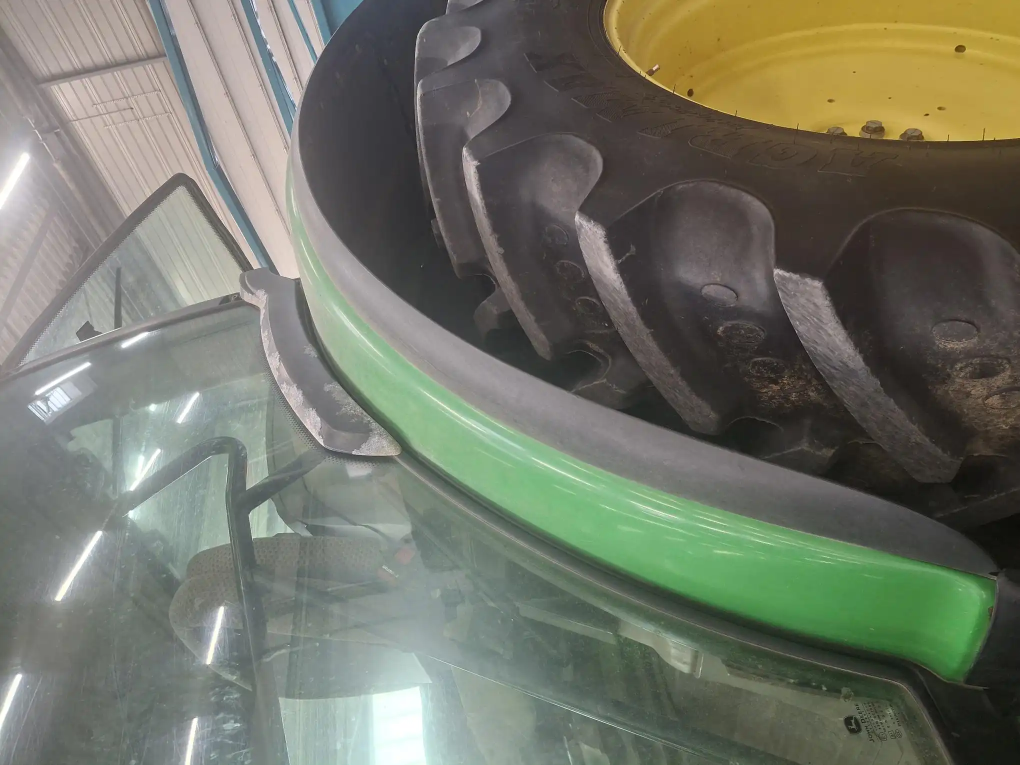 Image JOHN DEERE TRA JD 6115R PR+PACK 460/85X38