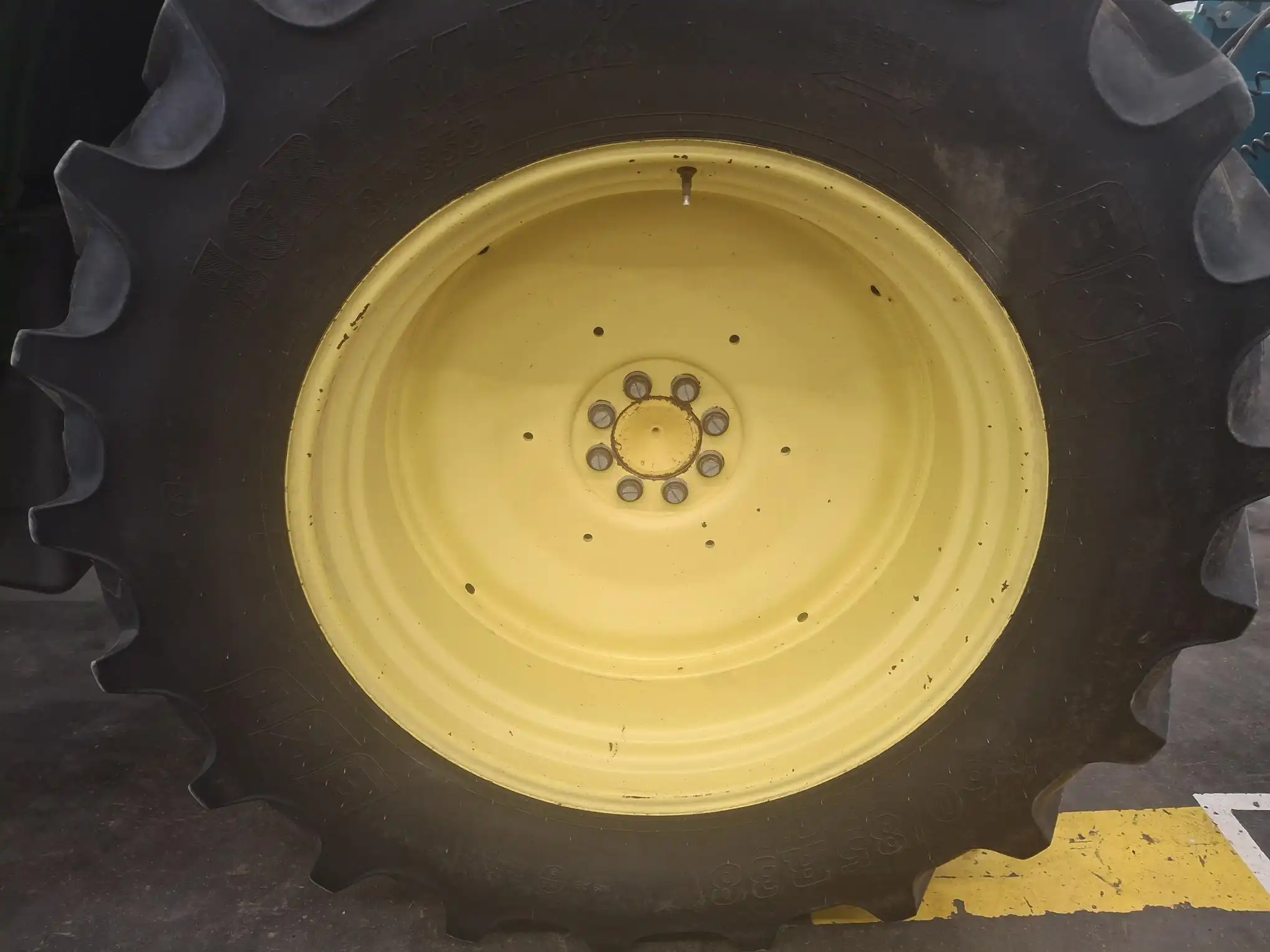 Image JOHN DEERE TRA JD 6115R PR+PACK 460/85X38