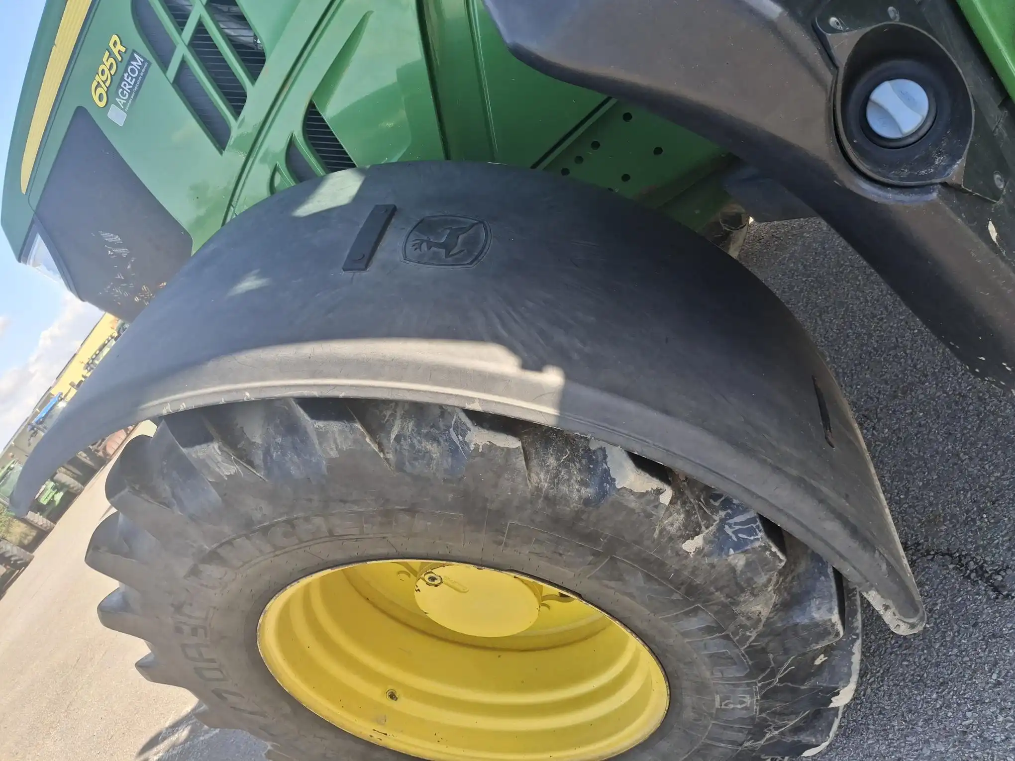 Image JOHN DEERE TRACTEUR JOHN DEERE 6195R