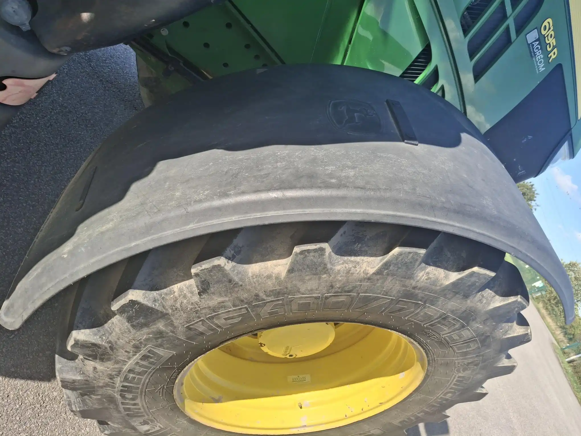 Image JOHN DEERE TRACTEUR JOHN DEERE 6195R