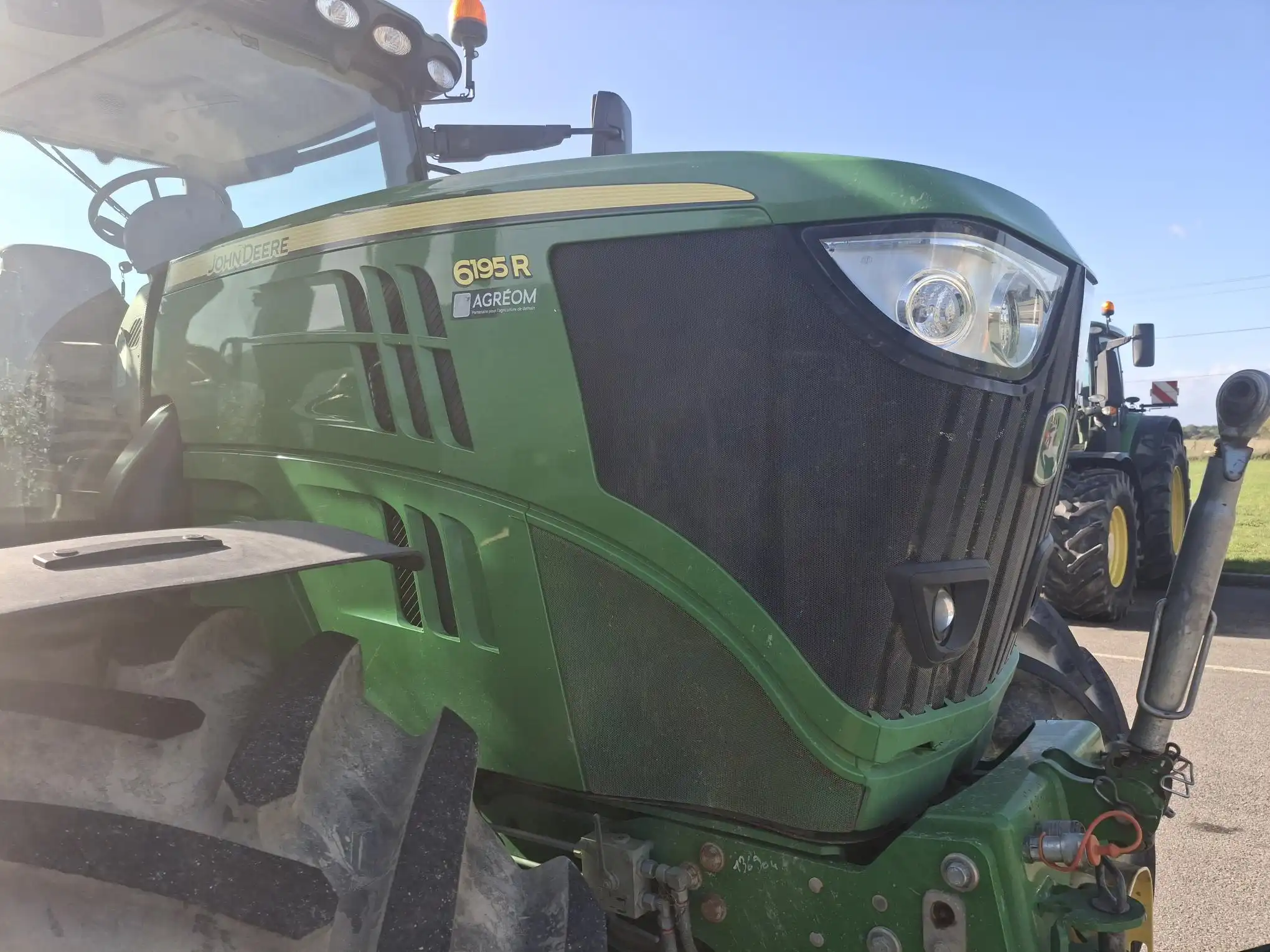 Image JOHN DEERE TRACTEUR JOHN DEERE 6195R