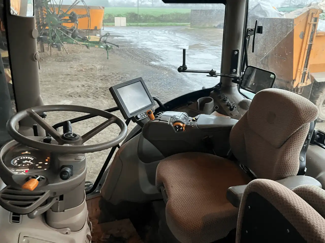 Image JOHN DEERE TRACTEUR JOHN DEERE 6195R