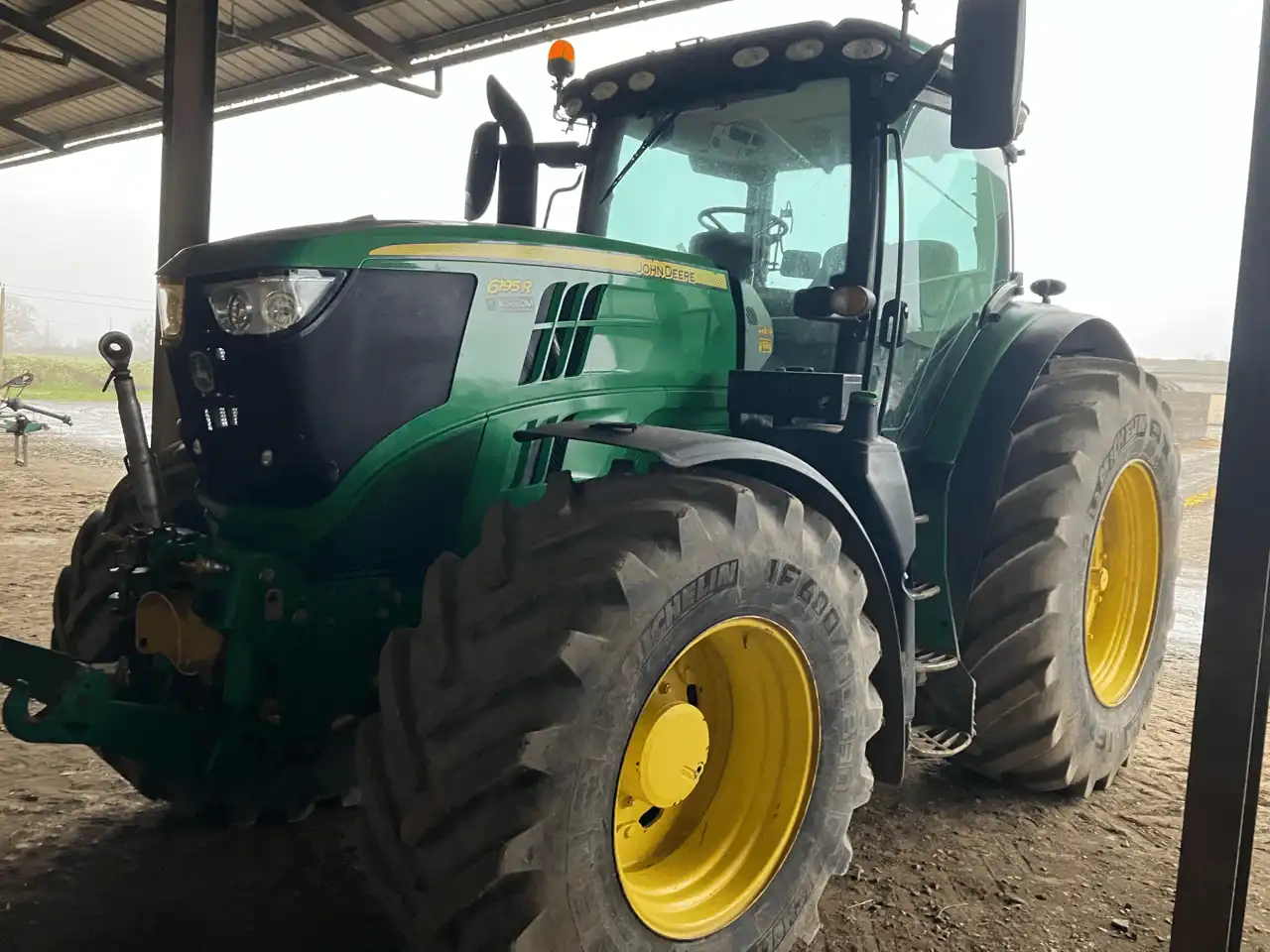 Image JOHN DEERE TRACTEUR JOHN DEERE 6195R