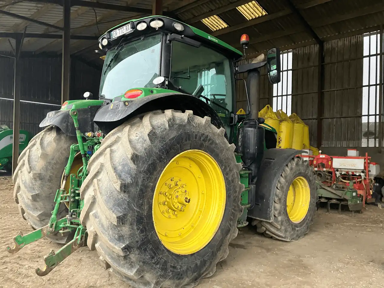 Image JOHN DEERE TRACTEUR JOHN DEERE 6195R