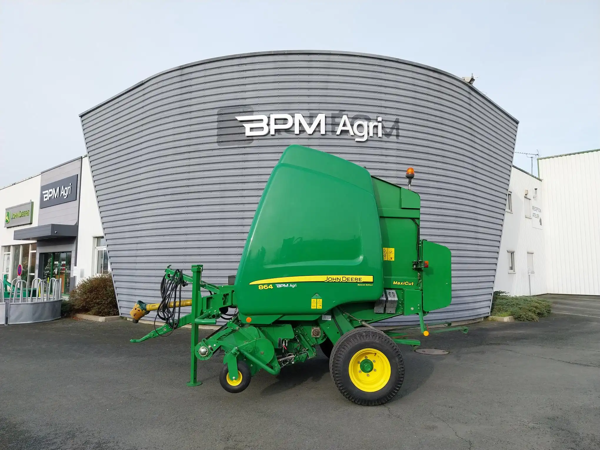 Image JOHN DEERE ROUND BALLER 864 BALETRACK PLU