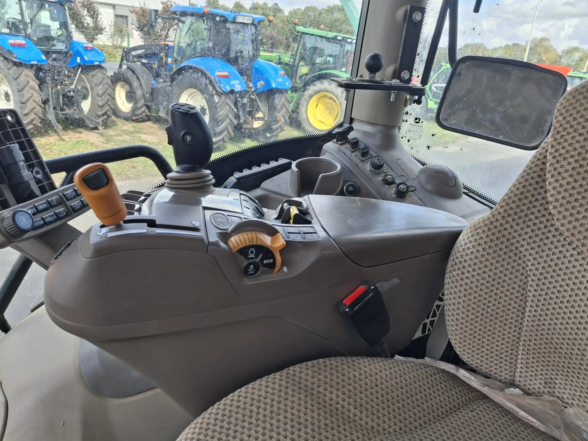 Image JOHN DEERE 6195R FT4