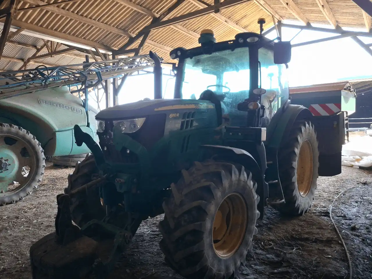Image JOHN DEERE 6110R