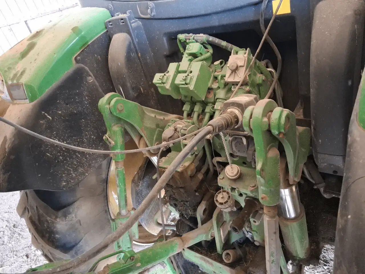 Image JOHN DEERE 6110R