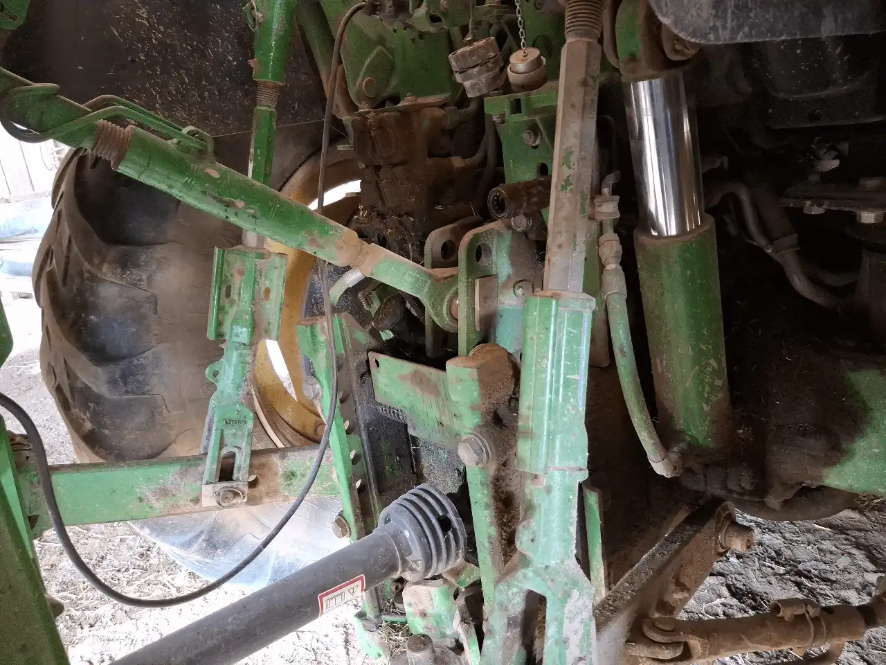 Image JOHN DEERE 6110R