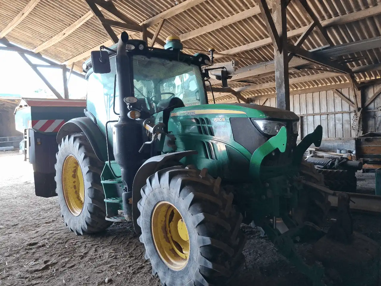 Image JOHN DEERE 6110R