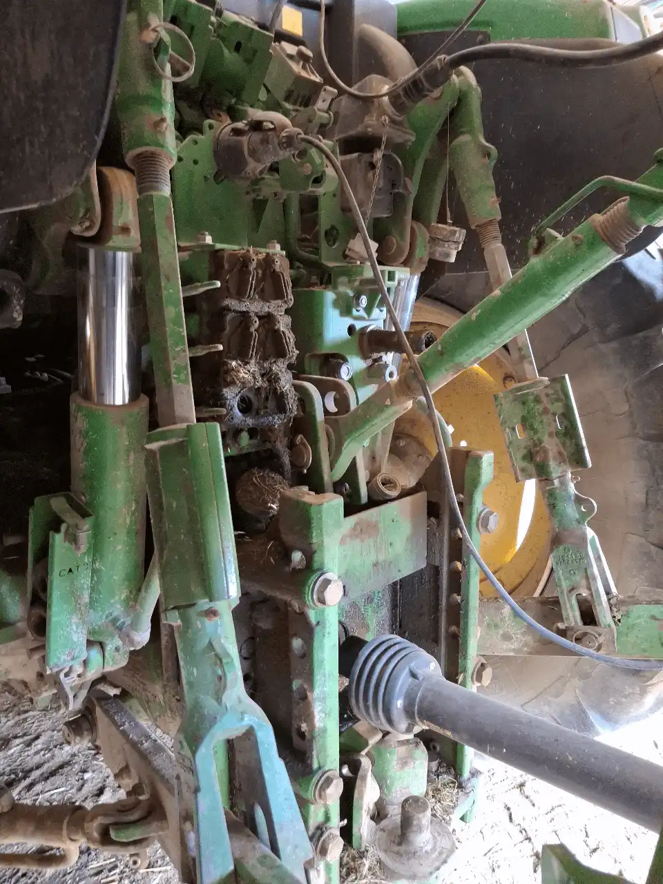 Image JOHN DEERE 6110R