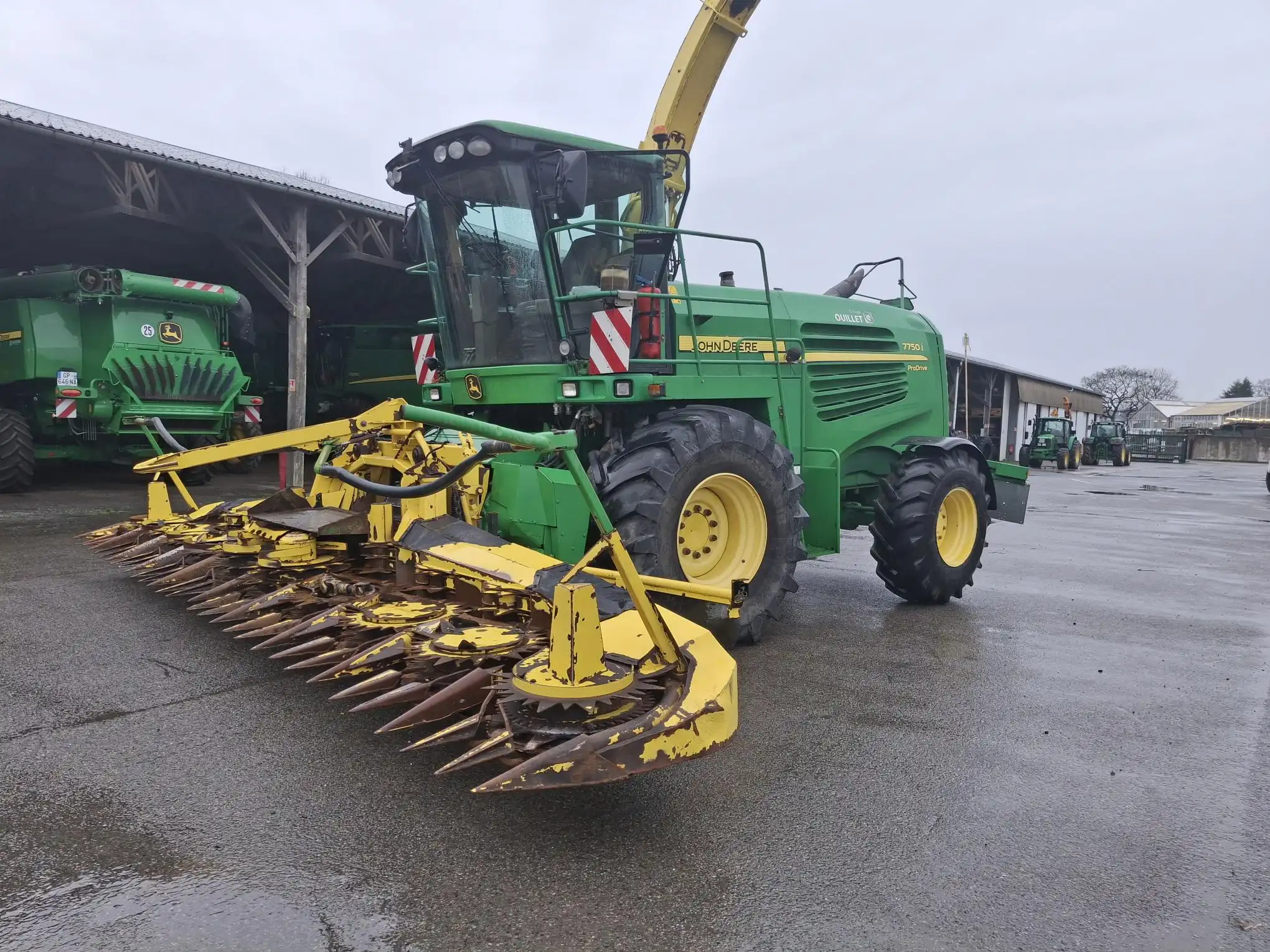 Image JOHN DEERE ENSILEUSE JOHN DEERE 7750