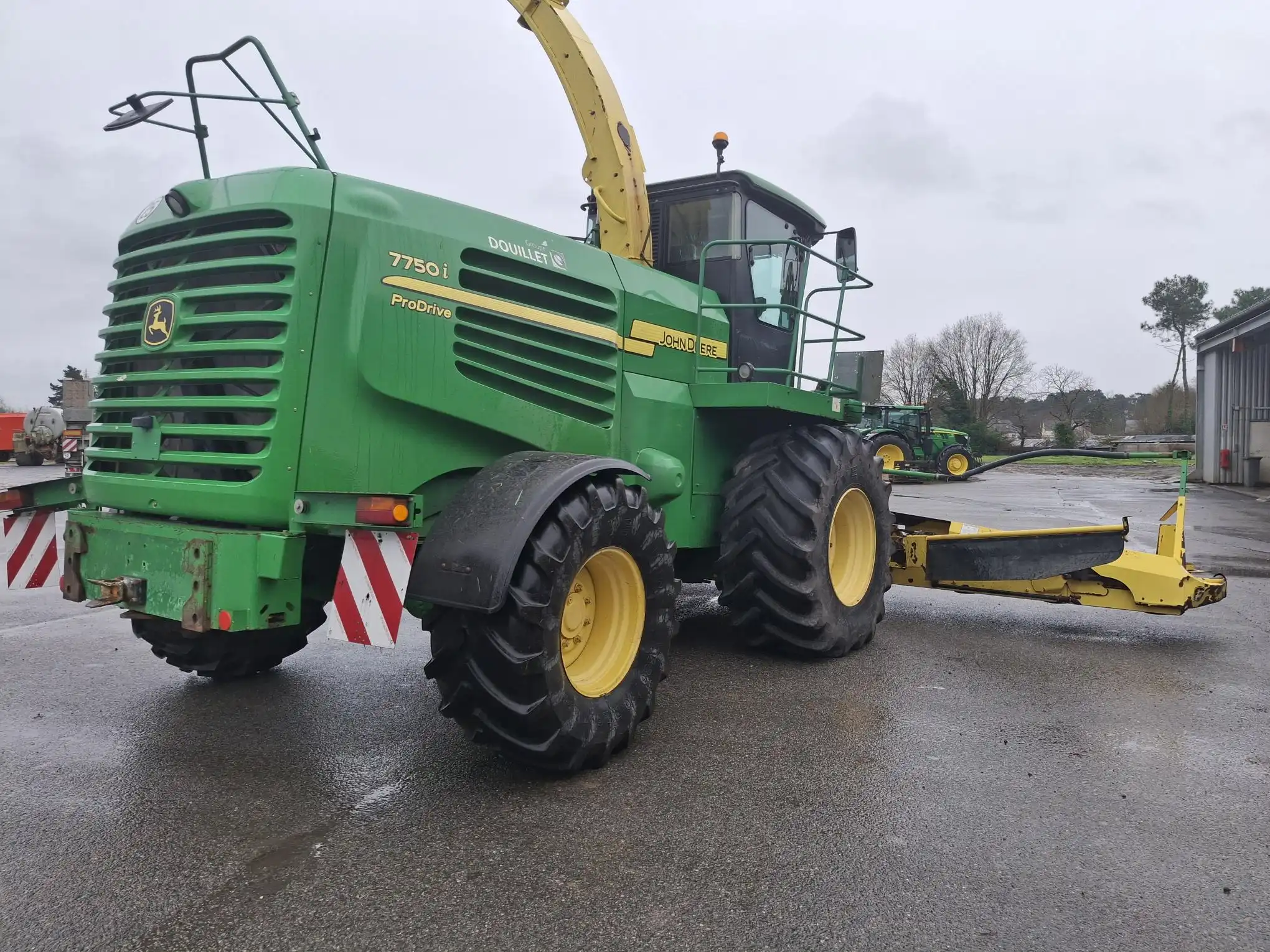 Image JOHN DEERE ENSILEUSE JOHN DEERE 7750