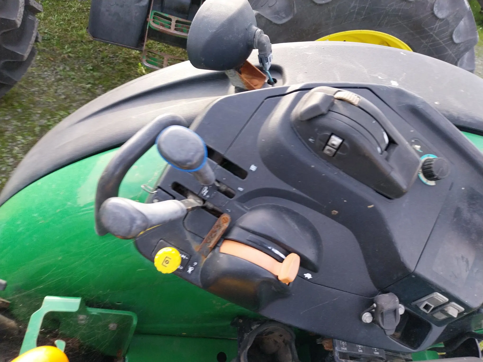 Image JOHN DEERE 5085M CADRE