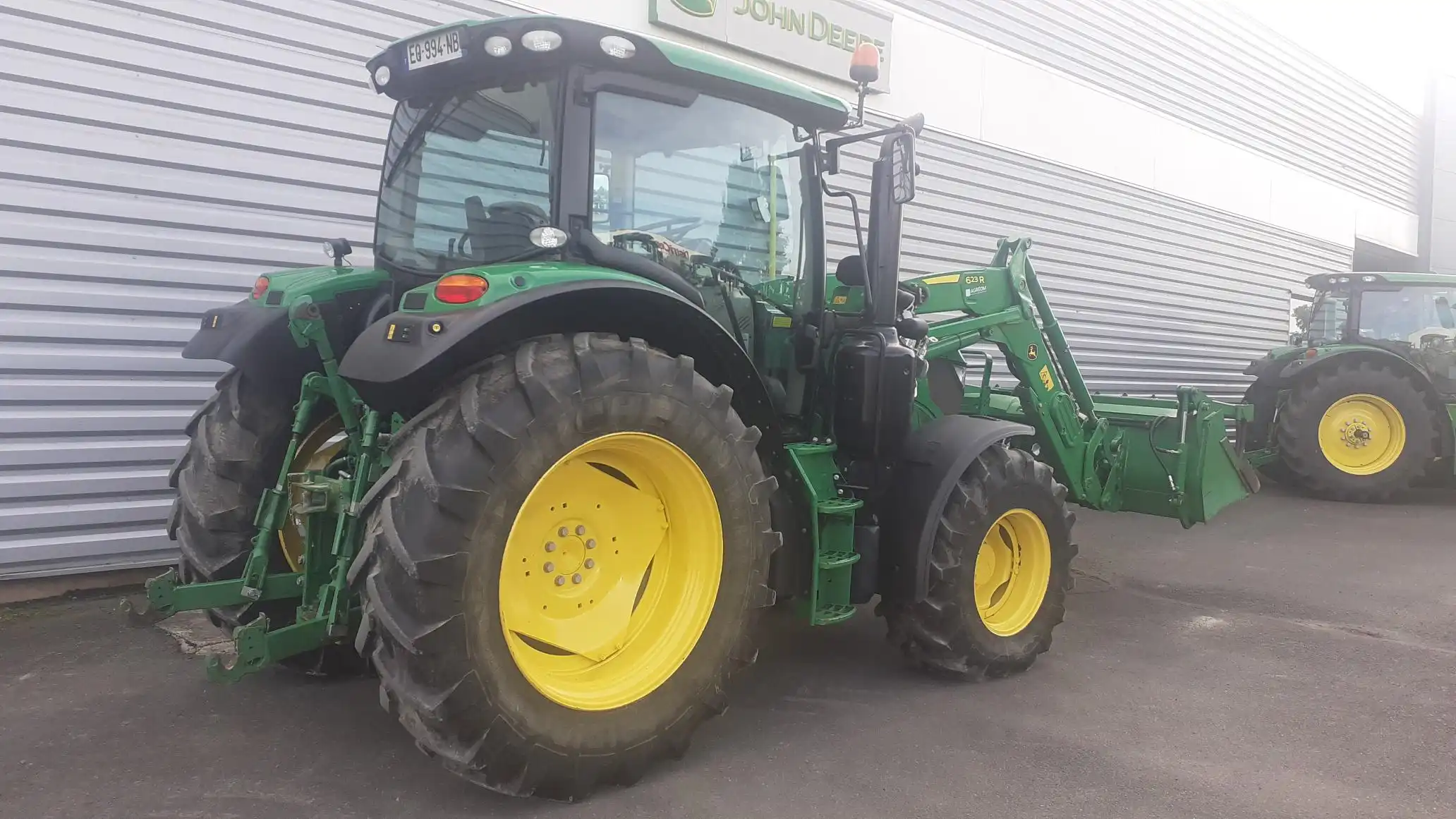 Image JOHN DEERE 6110R