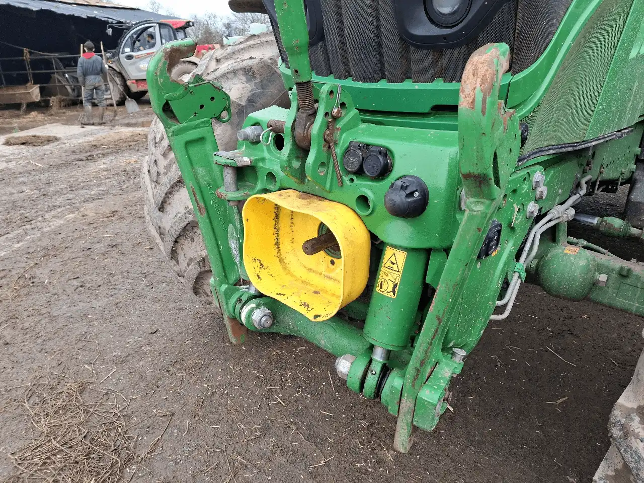 Image JOHN DEERE 6145R