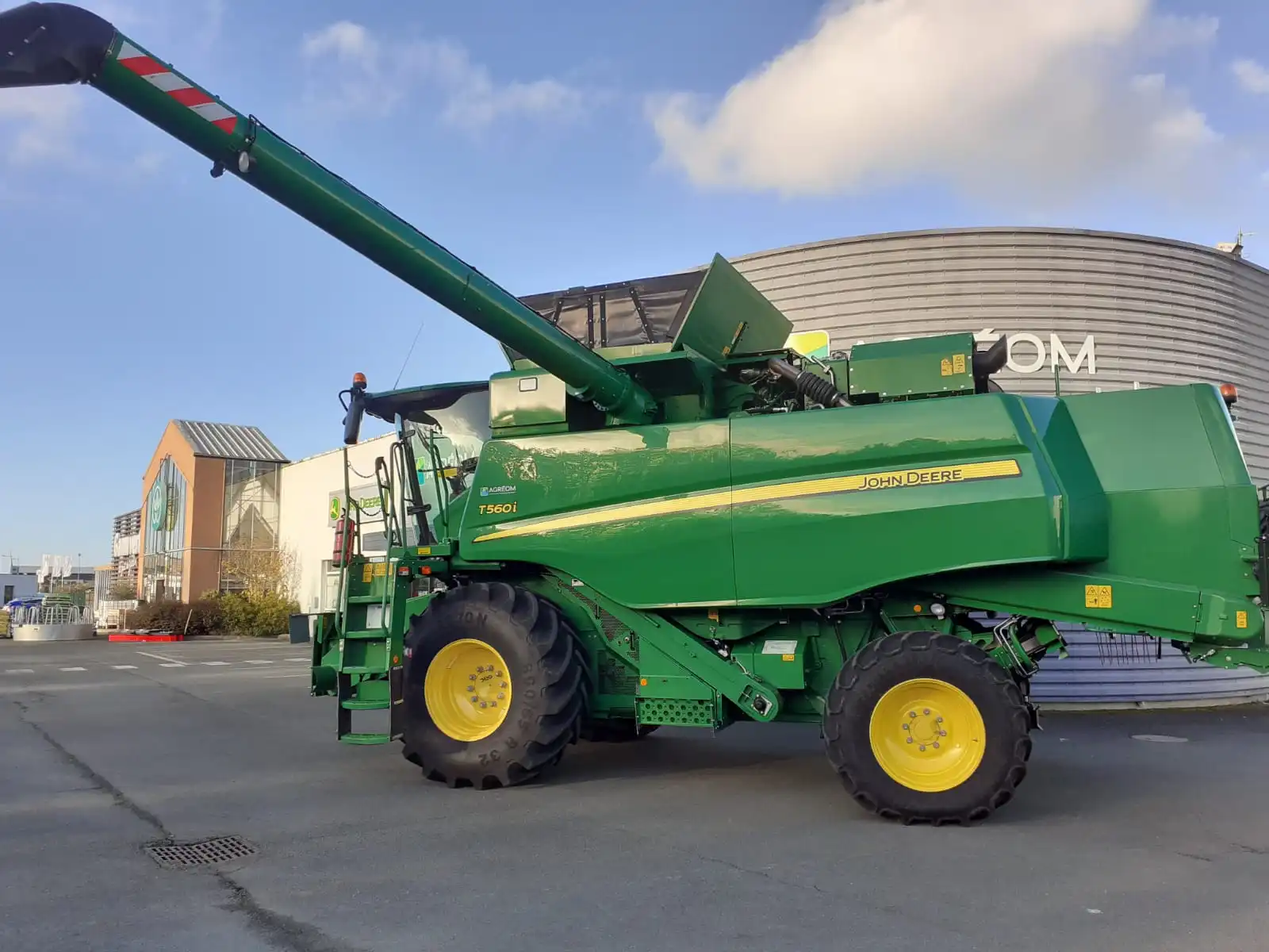 Image JOHN DEERE T560 (AM18)