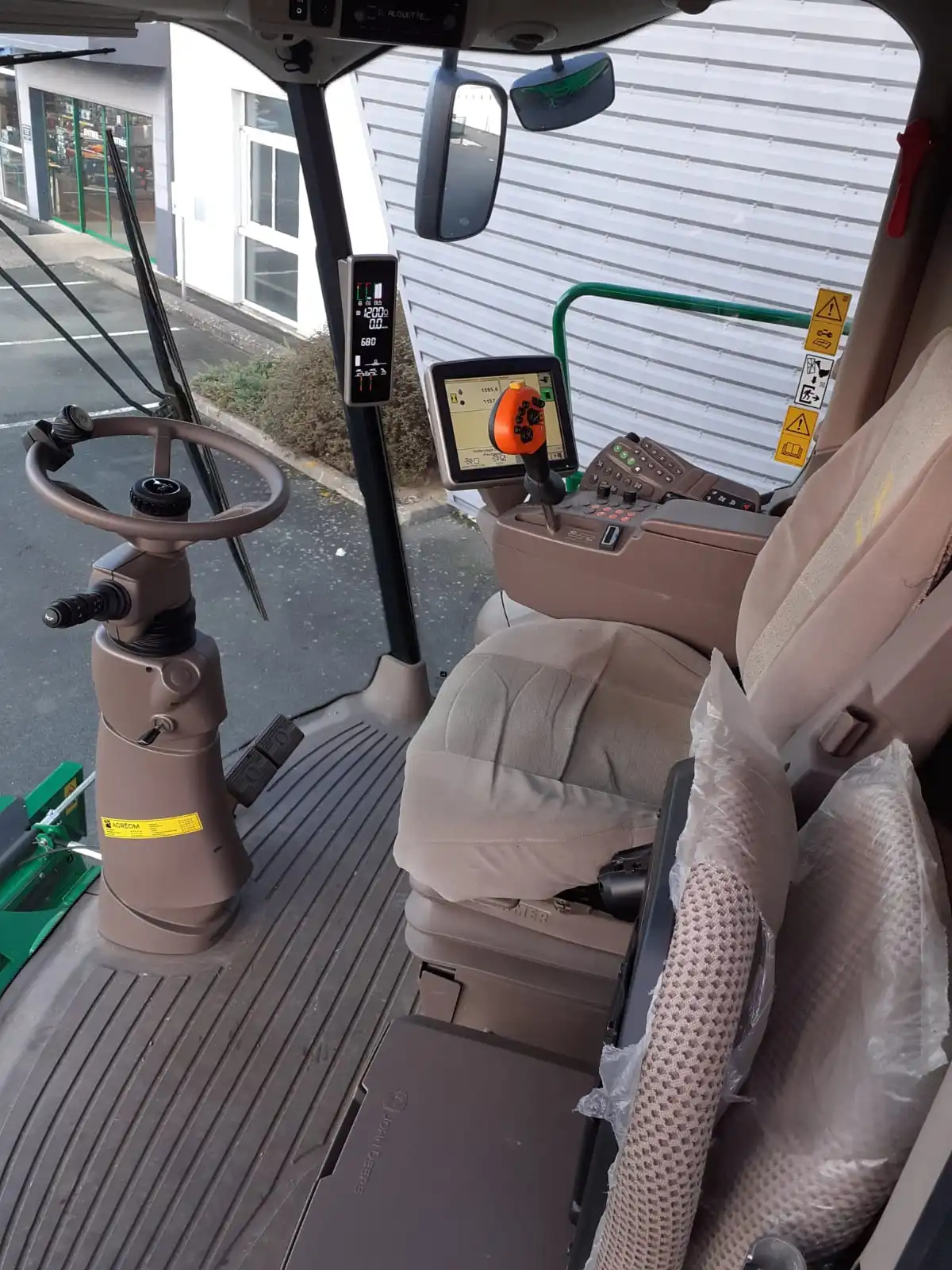 Image JOHN DEERE T560 (AM18)