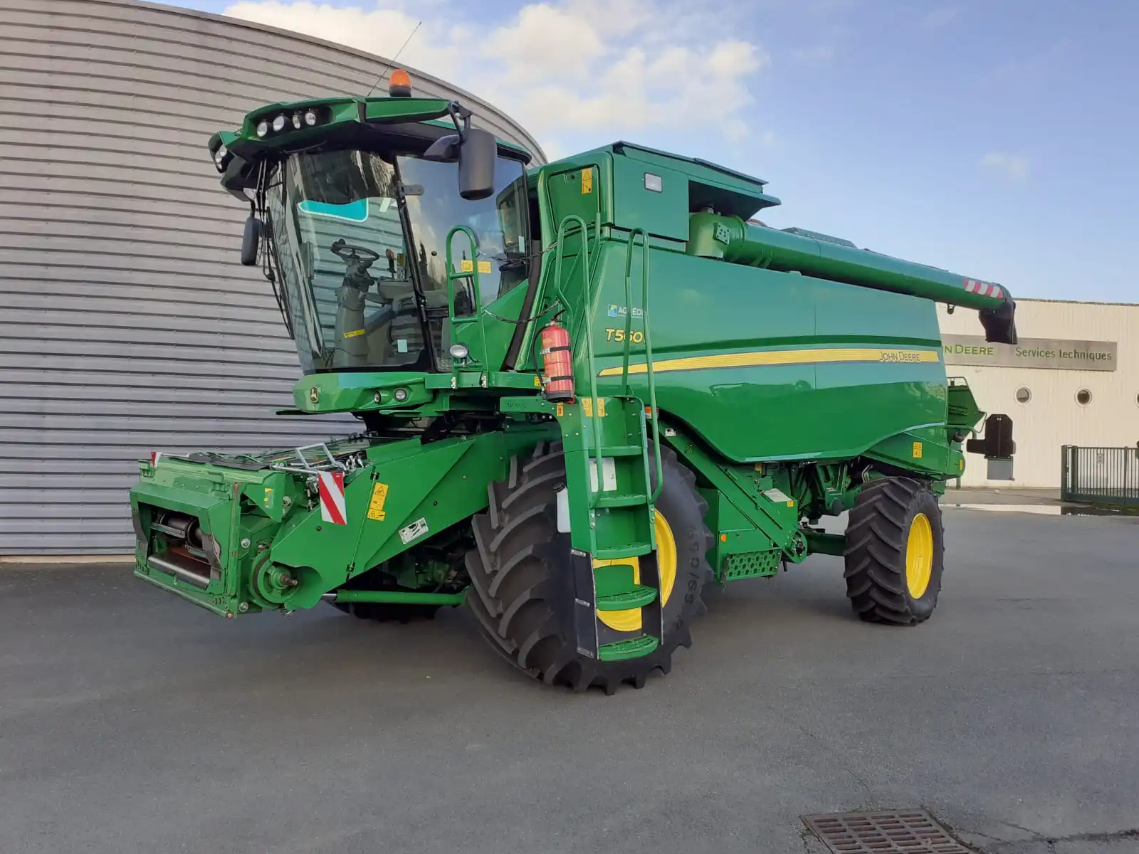Image JOHN DEERE T560 (AM18)