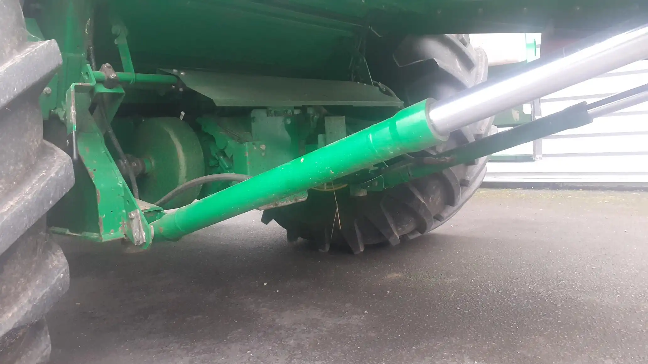 Image JOHN DEERE T560