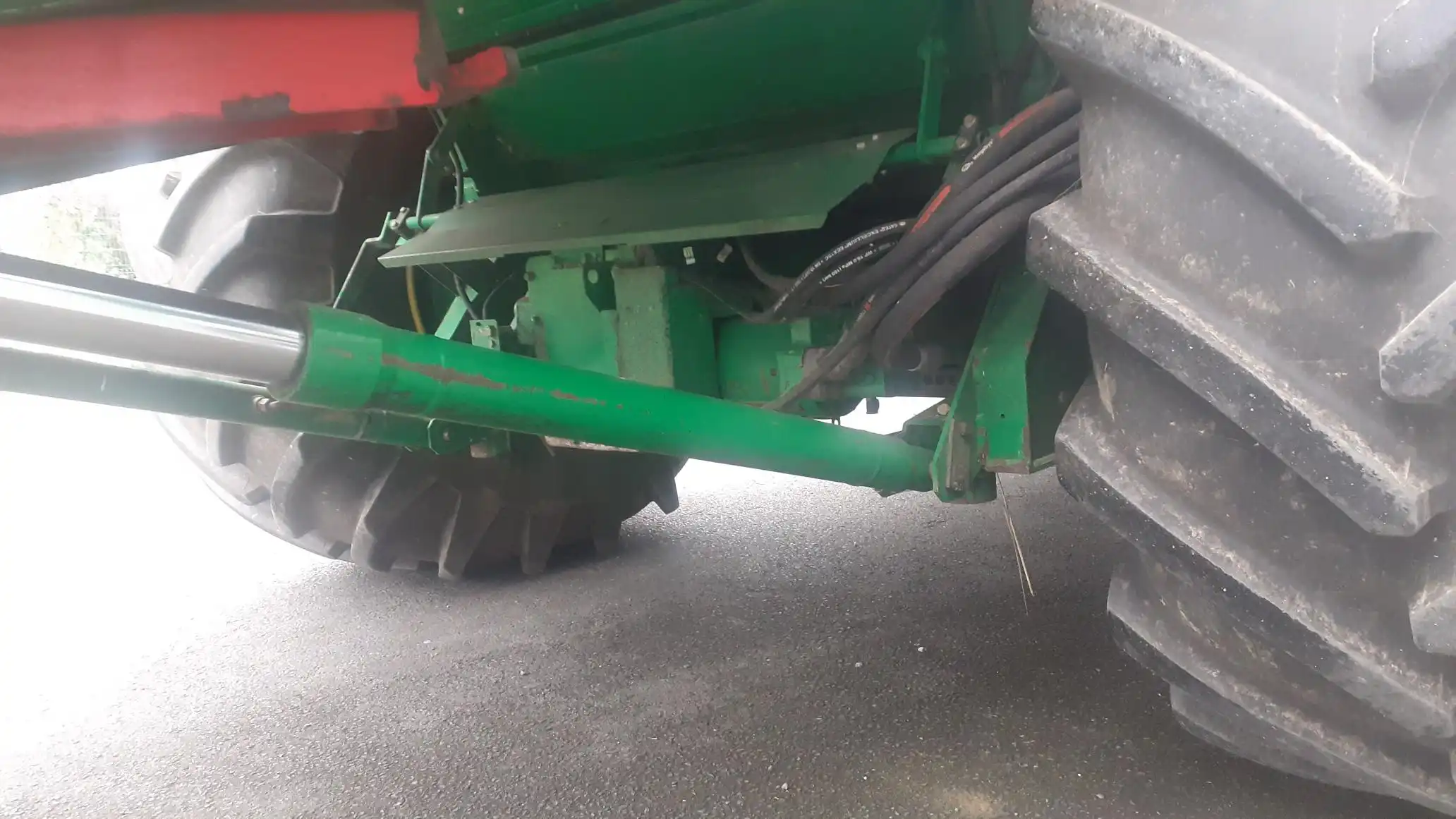Image JOHN DEERE T560
