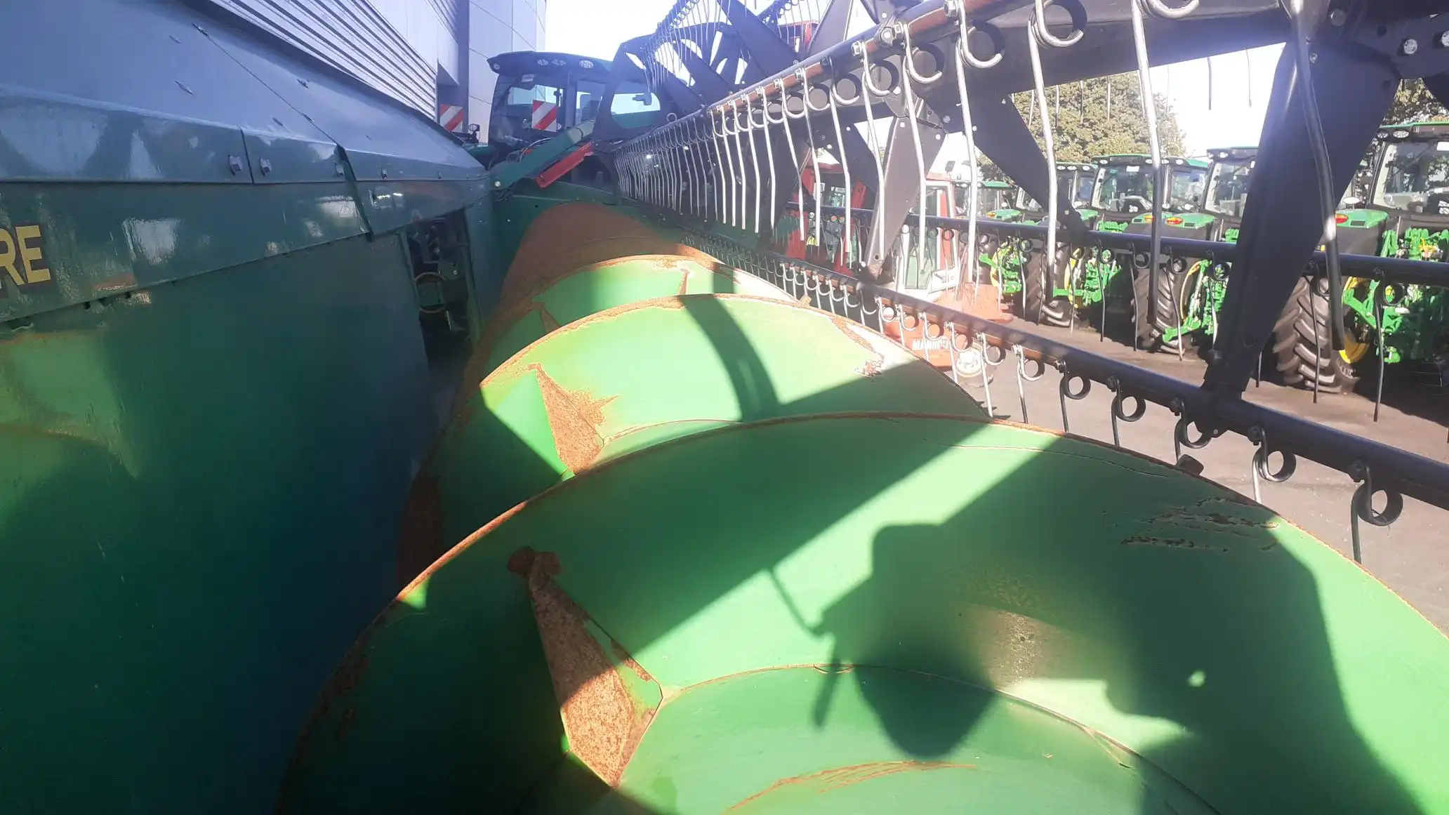 Image JOHN DEERE T560