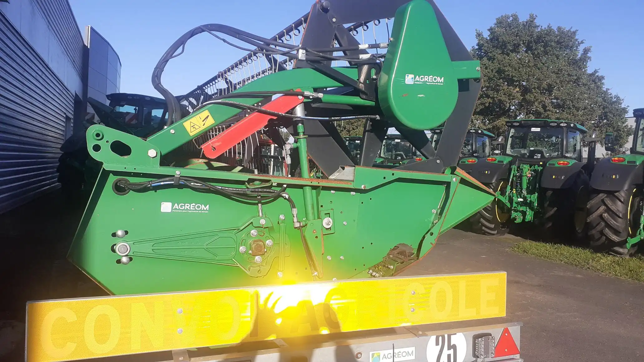 Image JOHN DEERE T560