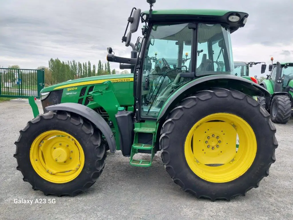 Image JOHN DEERE 5100R