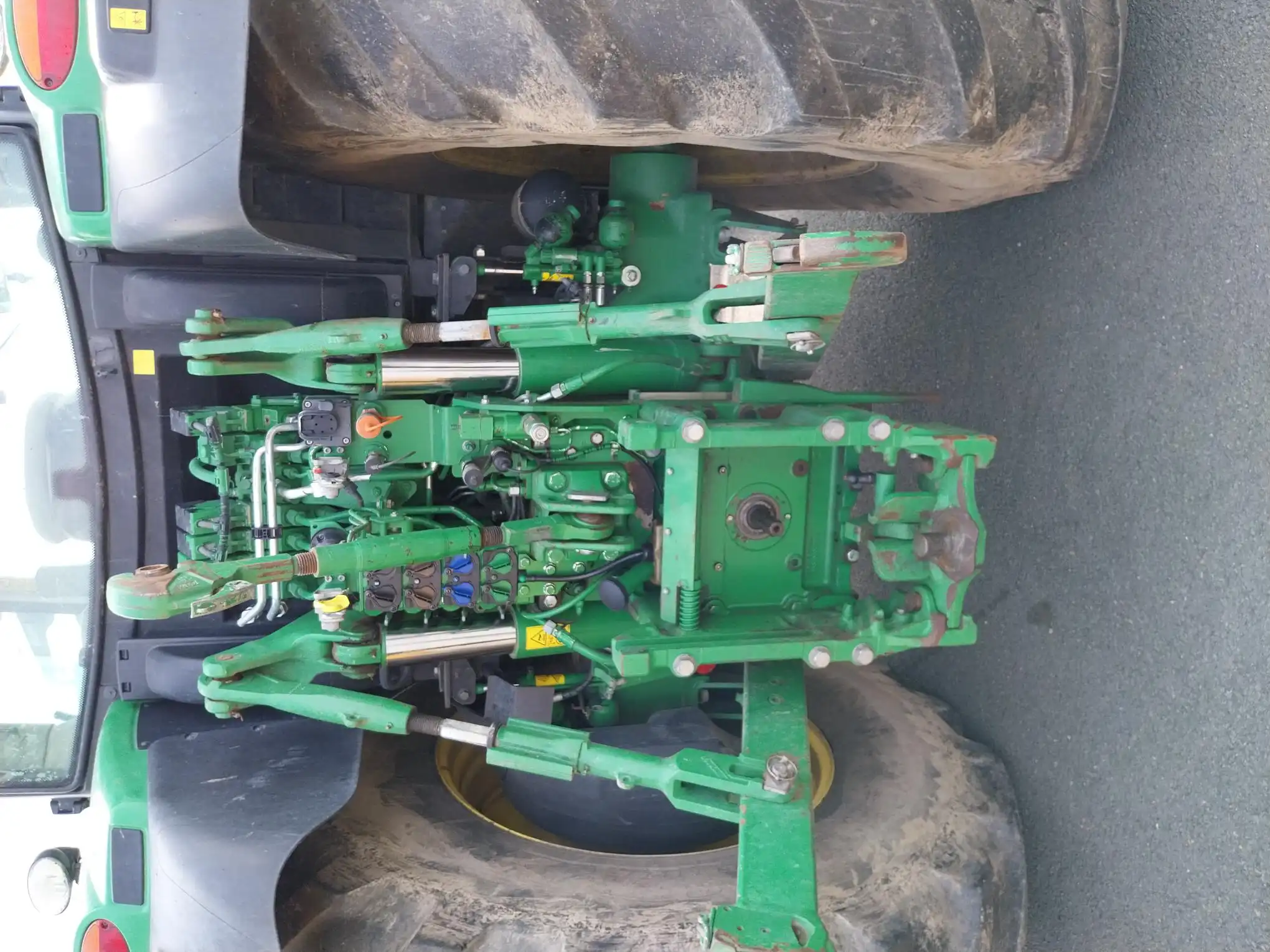 Image JOHN DEERE 6215R