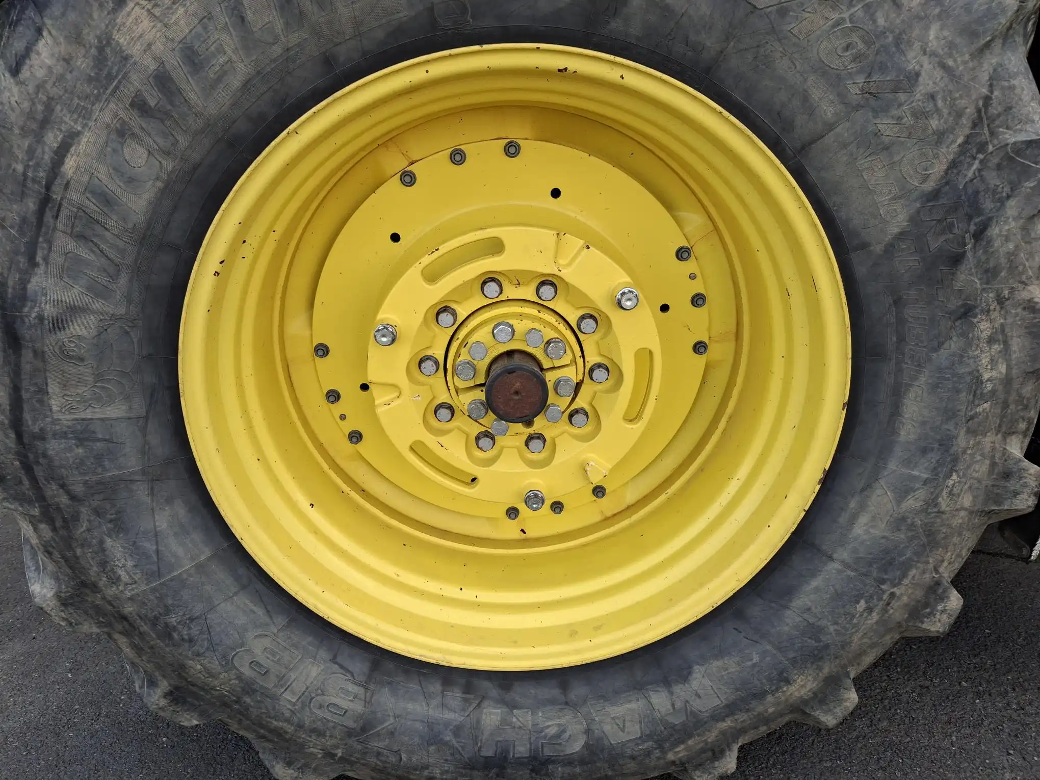 Image JOHN DEERE 6215R