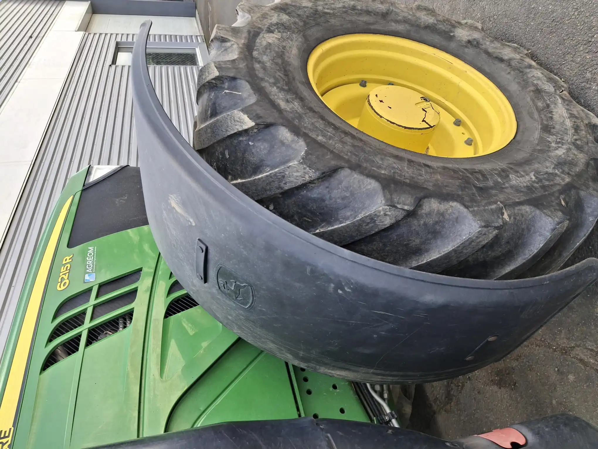 Image JOHN DEERE 6215R