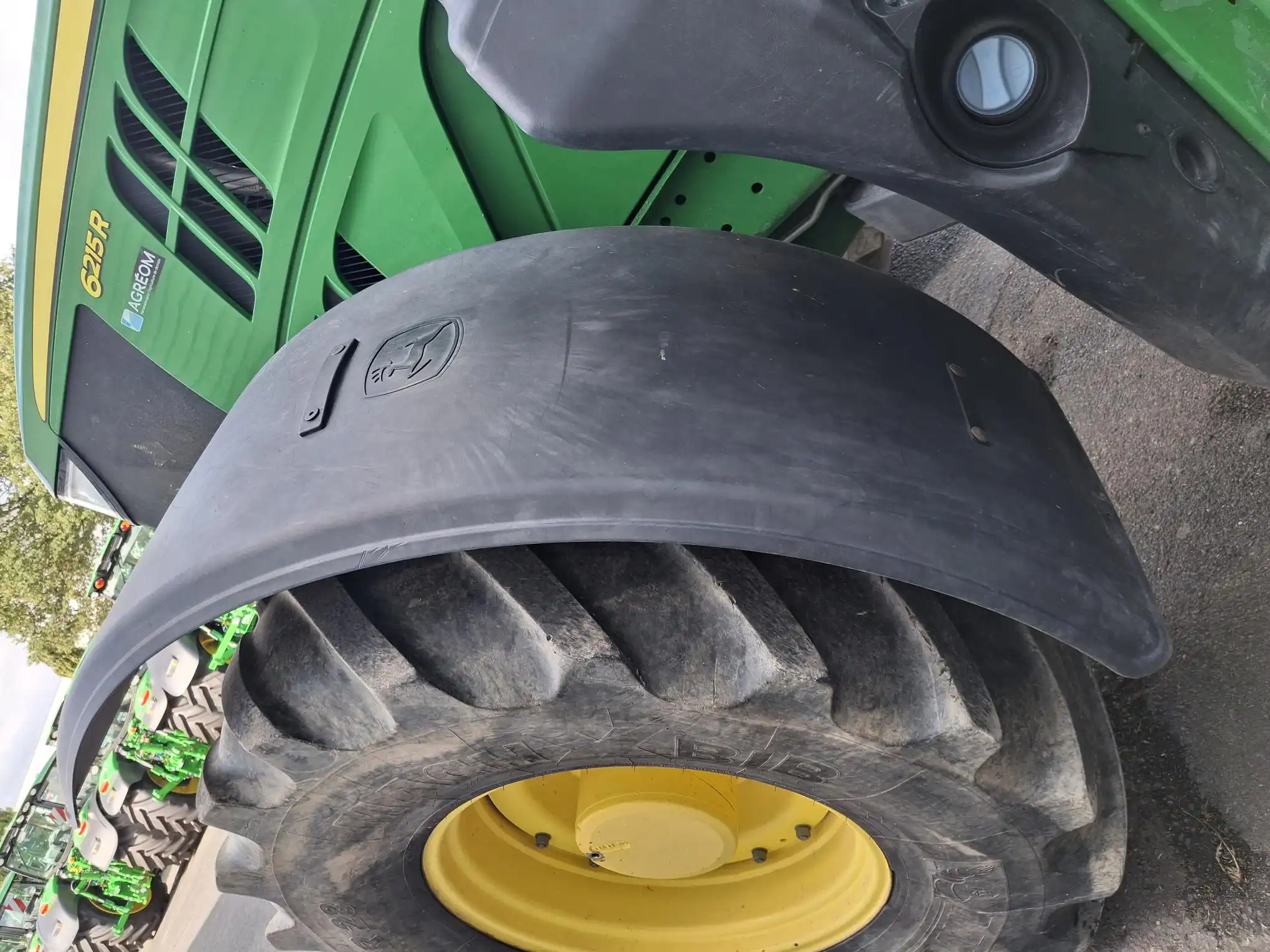 Image JOHN DEERE 6215R