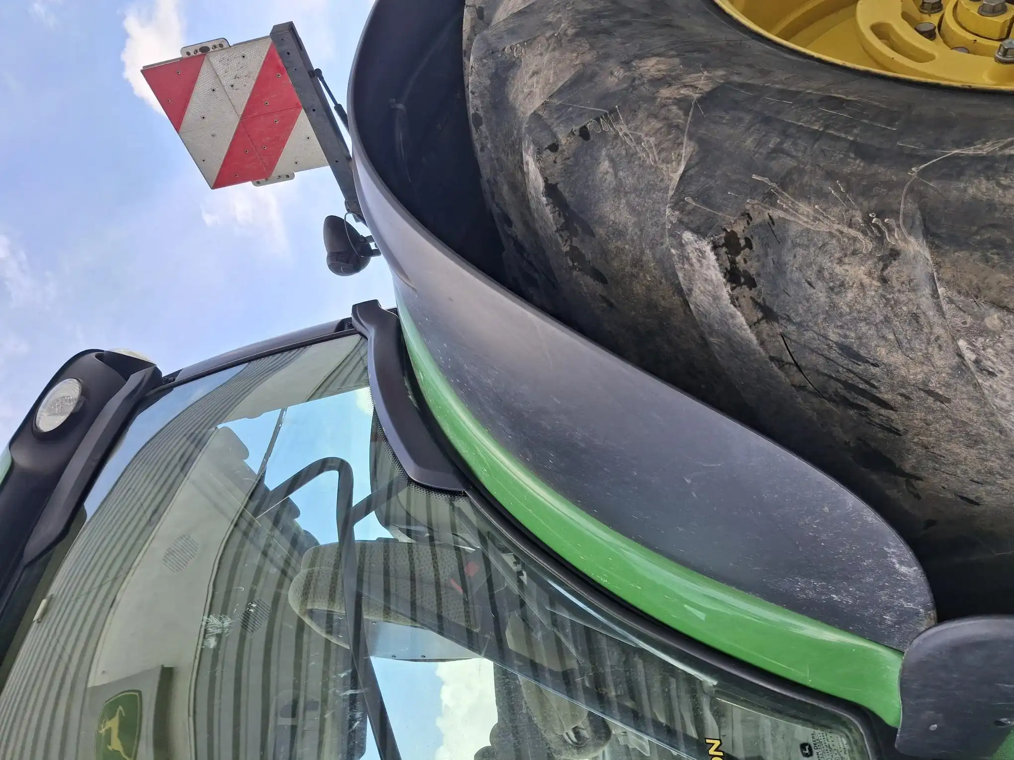 Image JOHN DEERE 6215R