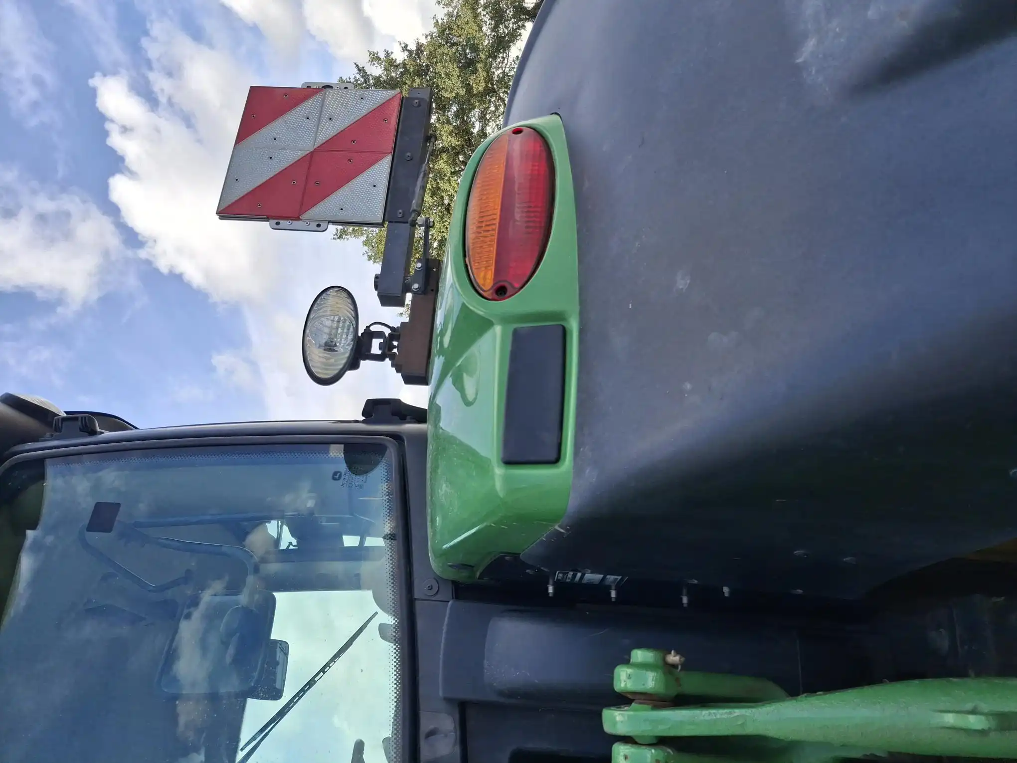 Image JOHN DEERE 6215R