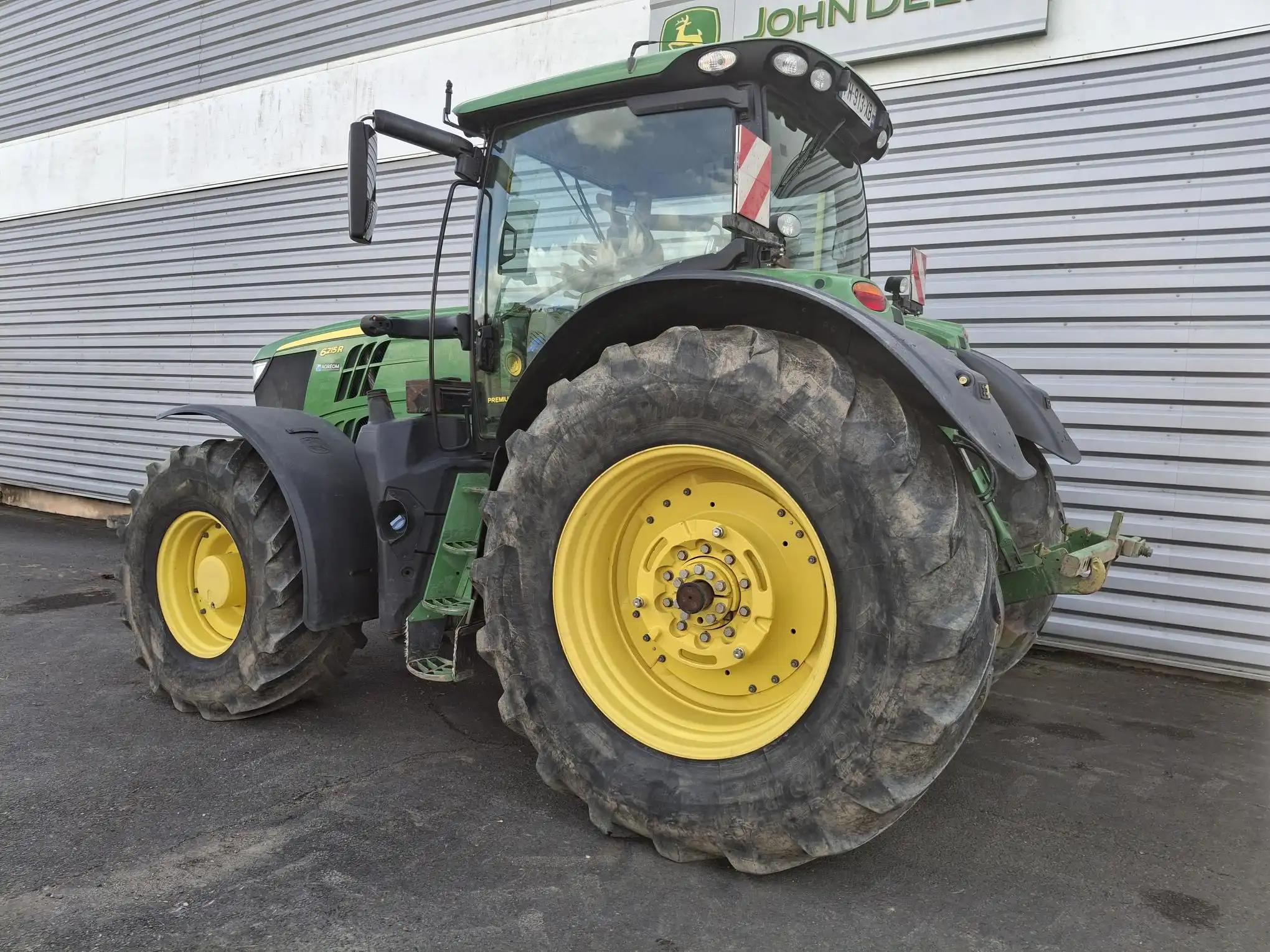 Image JOHN DEERE 6215R