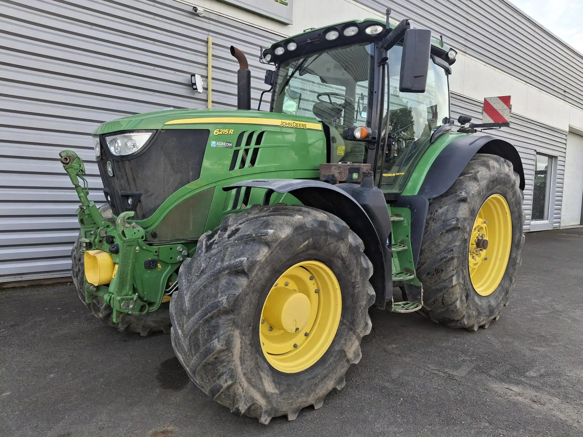 Image JOHN DEERE 6215R