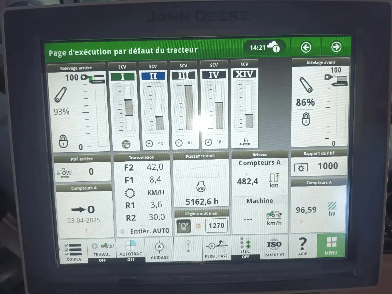 Image JOHN DEERE 6215R
