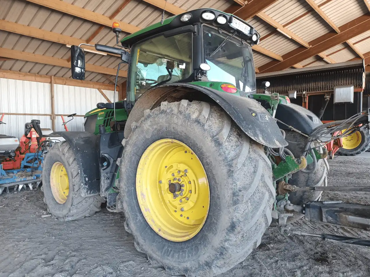 Image JOHN DEERE 6215R
