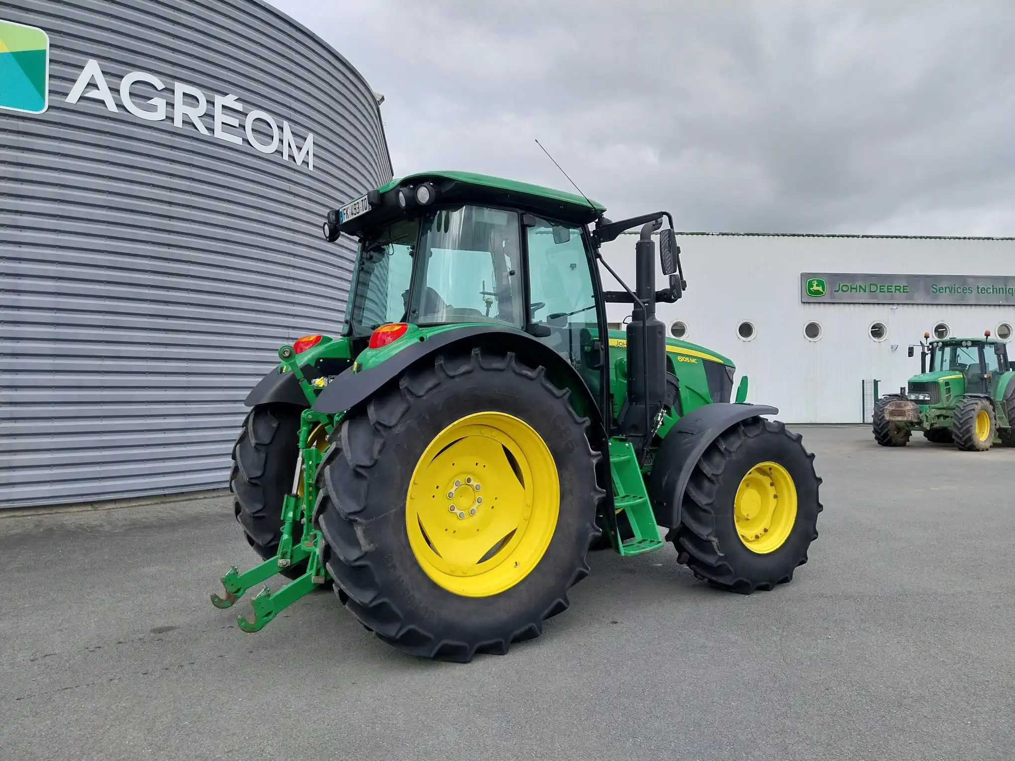 Image JOHN DEERE 6105MC