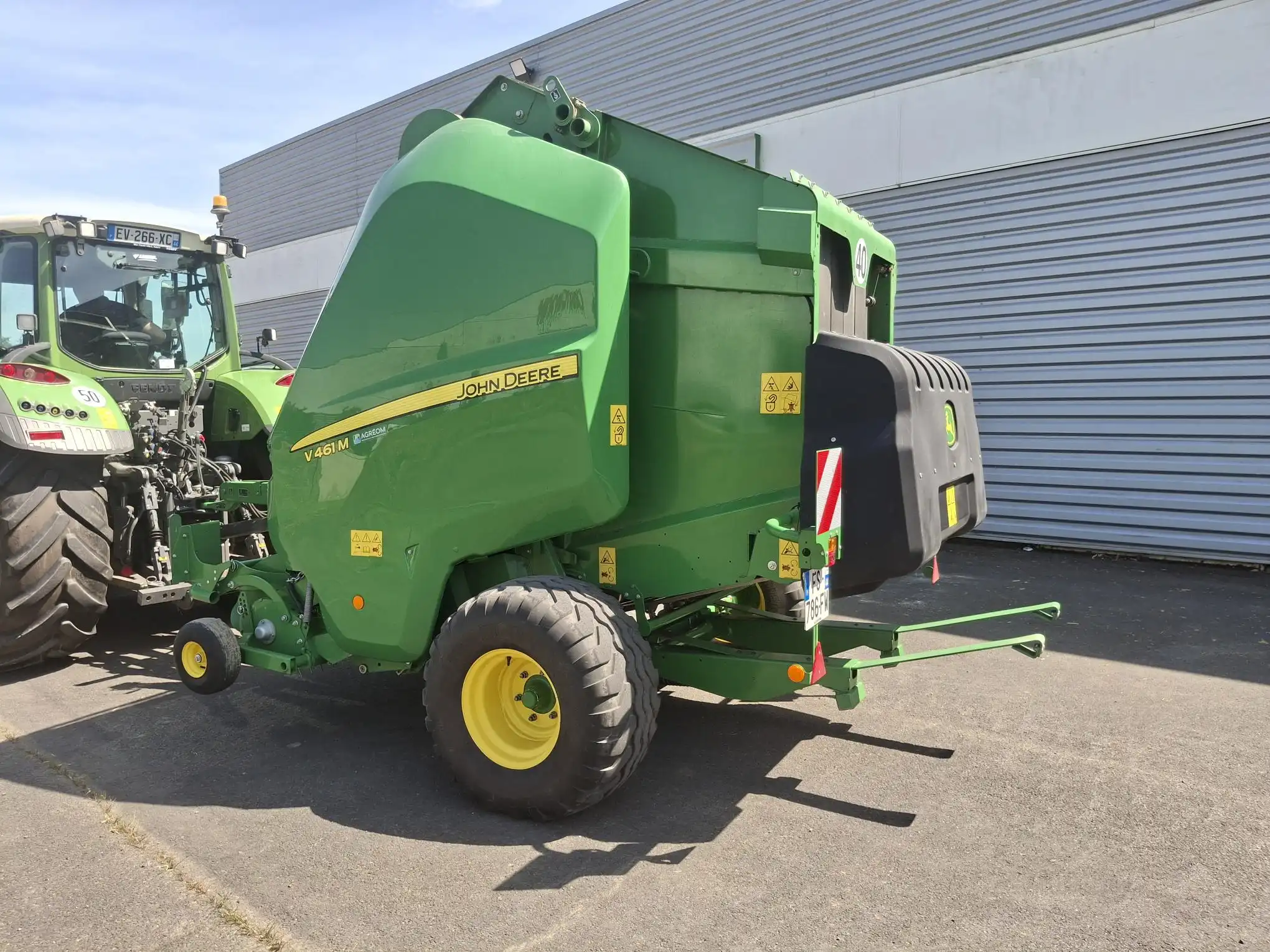 Image JOHN DEERE V461M PACK SANS COUTEAUX