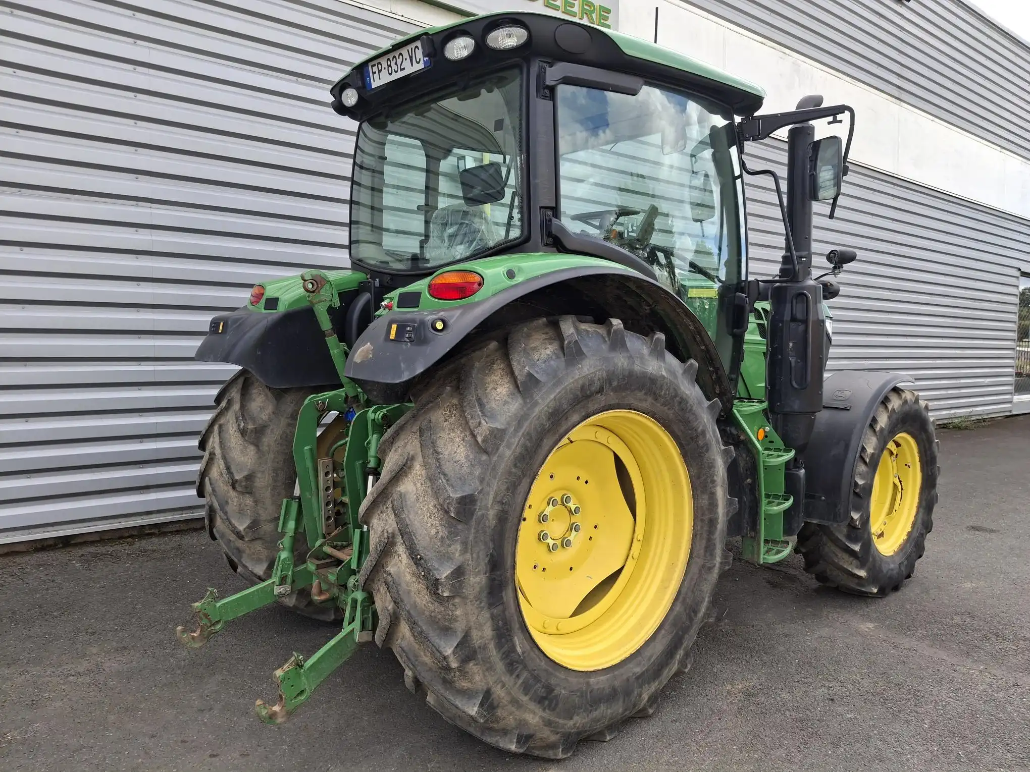 Image JOHN DEERE 6120R
