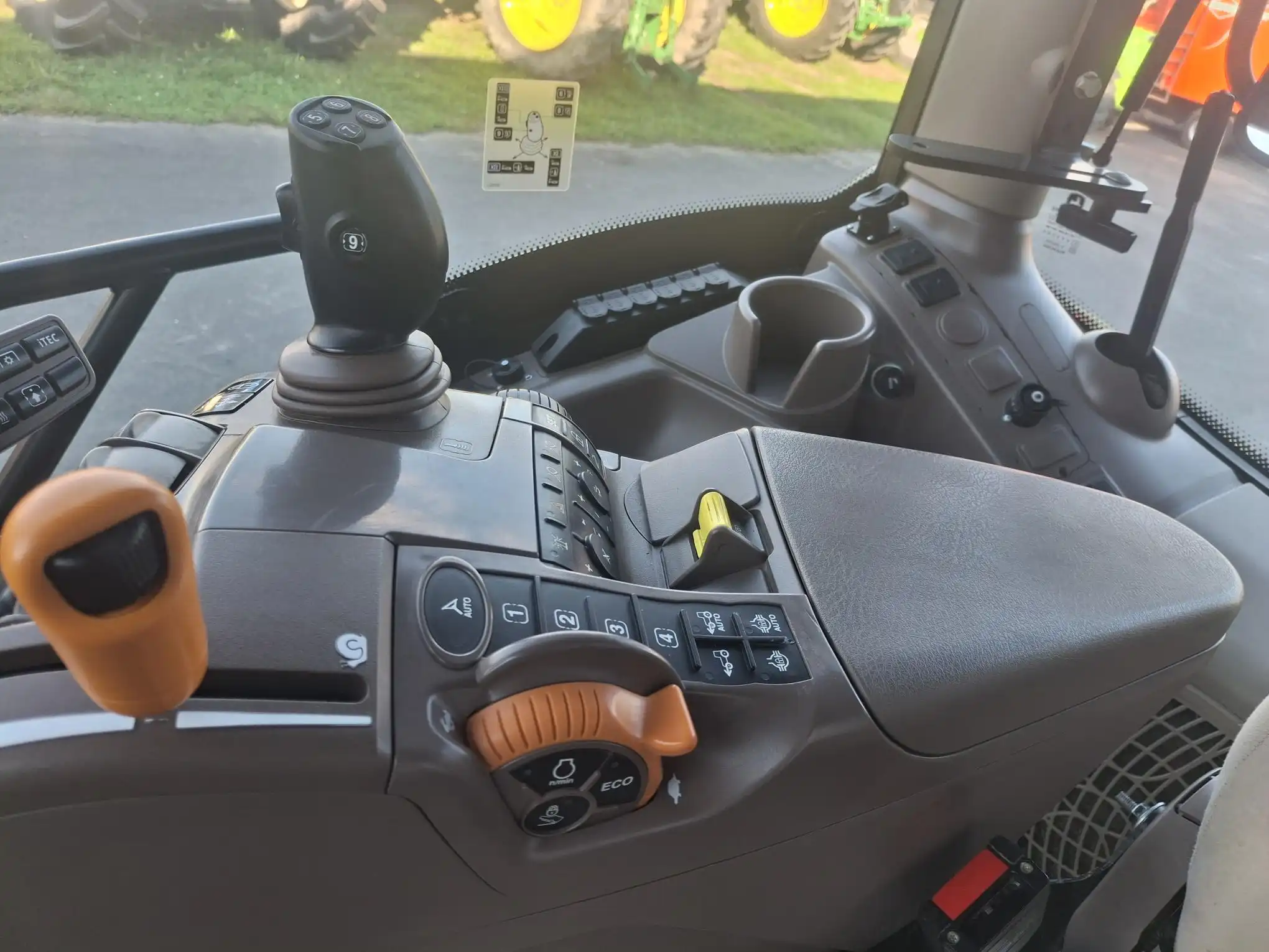 Image JOHN DEERE 6120R