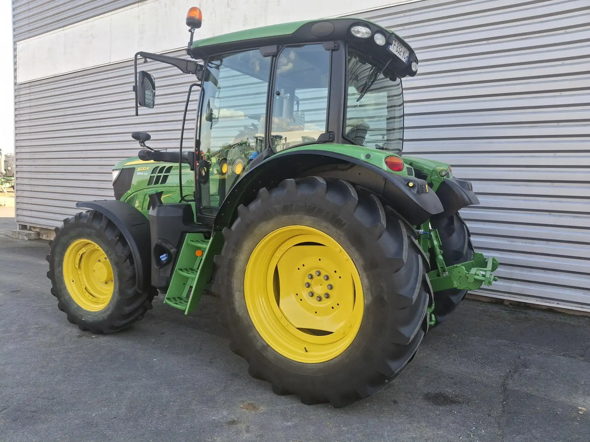 Image JOHN DEERE 6120R