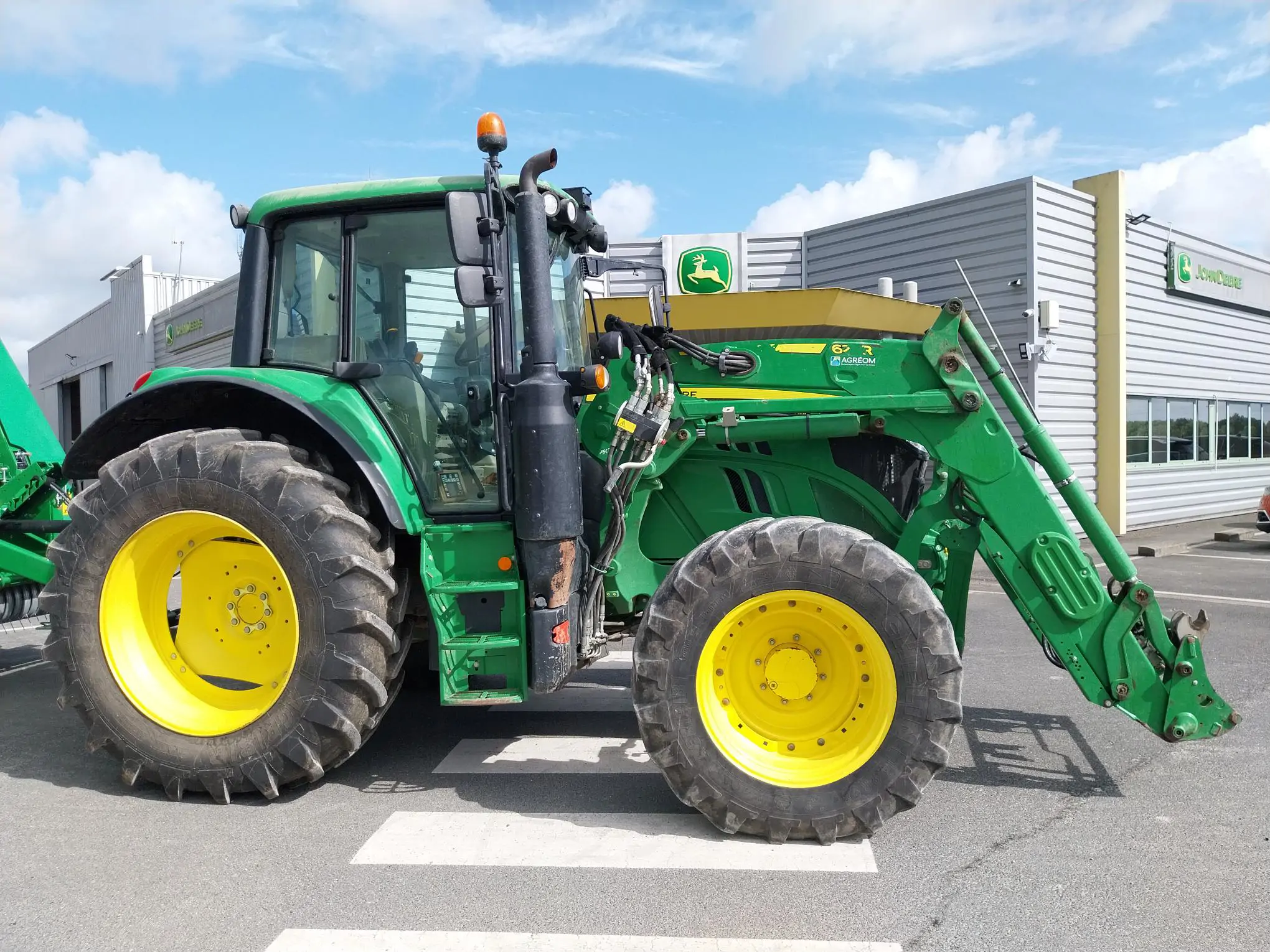Image JOHN DEERE 6110M
