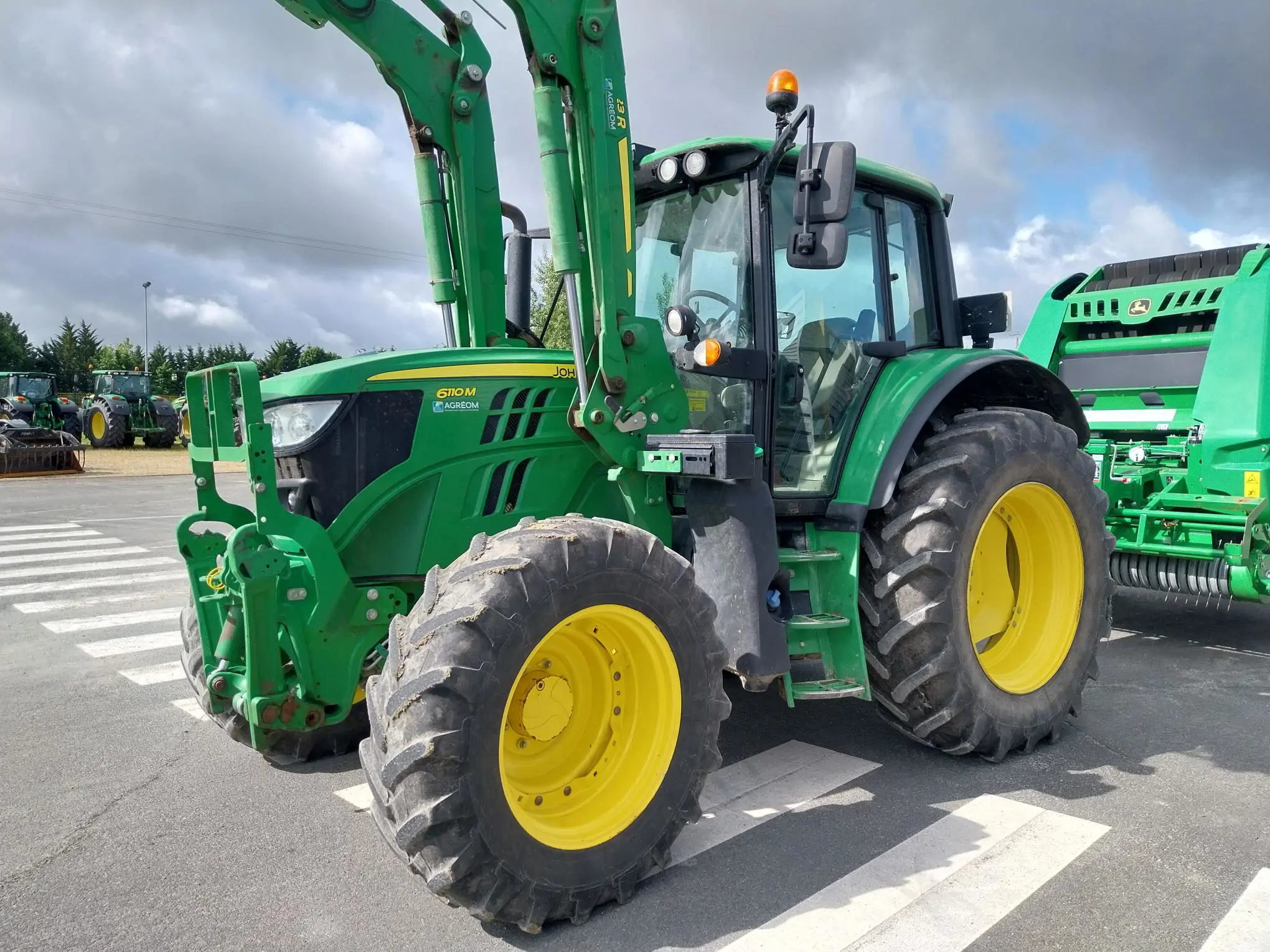 Image JOHN DEERE 6110M